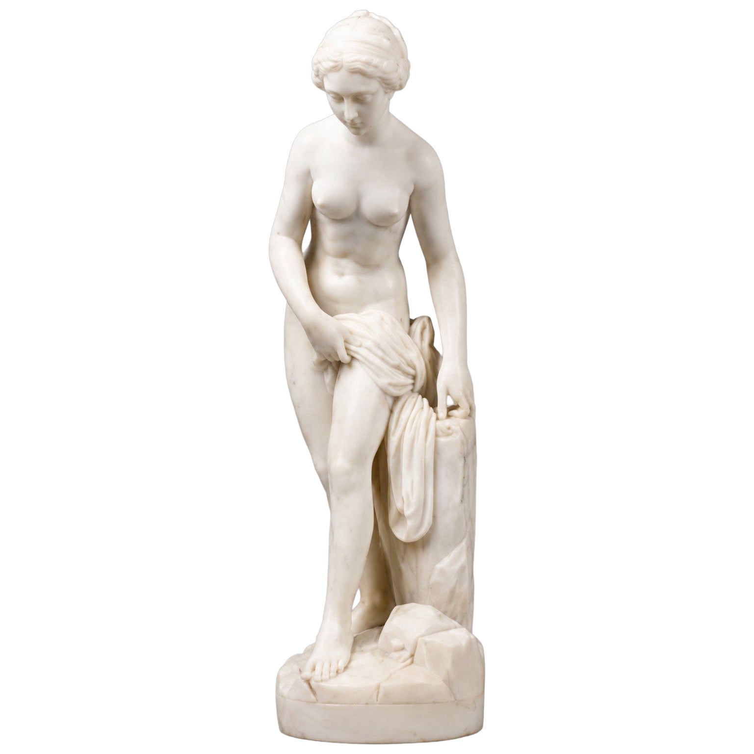 White marble statuette – Modern School – Venus at the Bath (or The Bather) 1707 For Sale