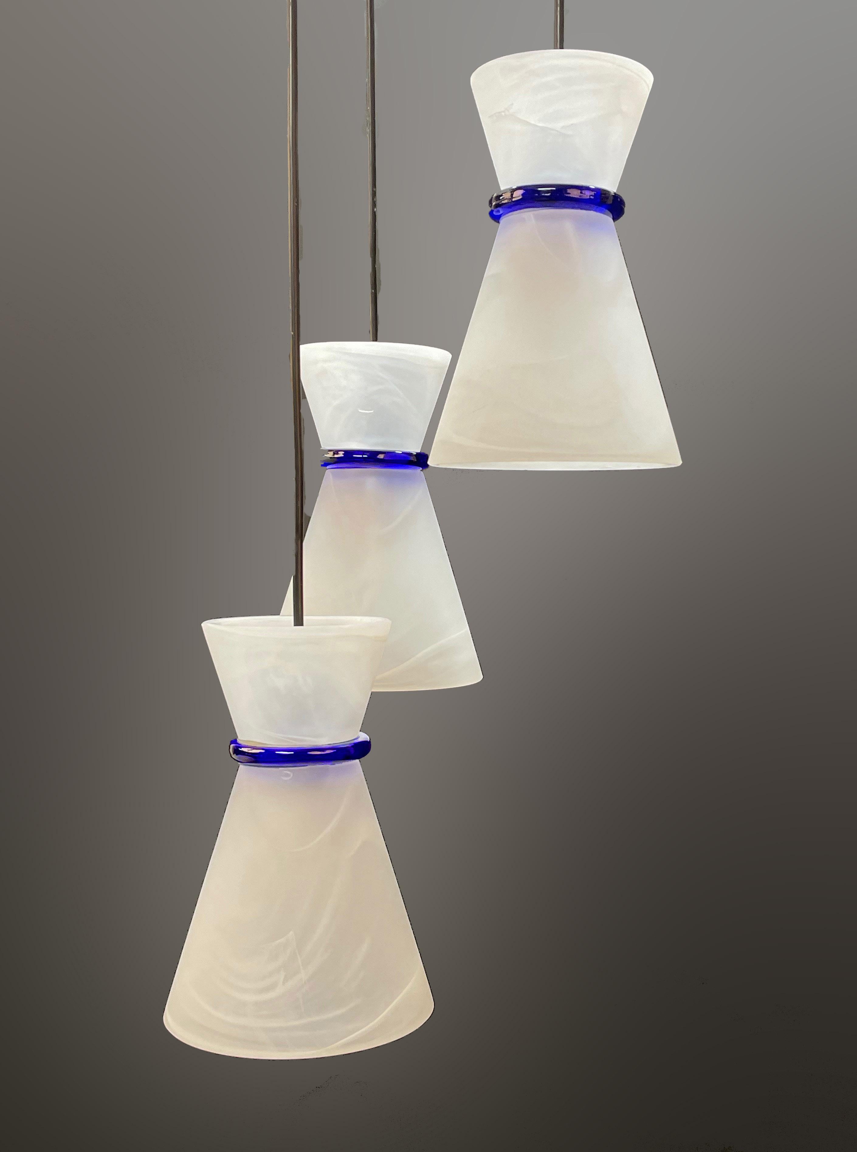 Mid-Century Modern White Marbled Murano Glass Italian Chandelier with Three Pendant Lights, 1980s