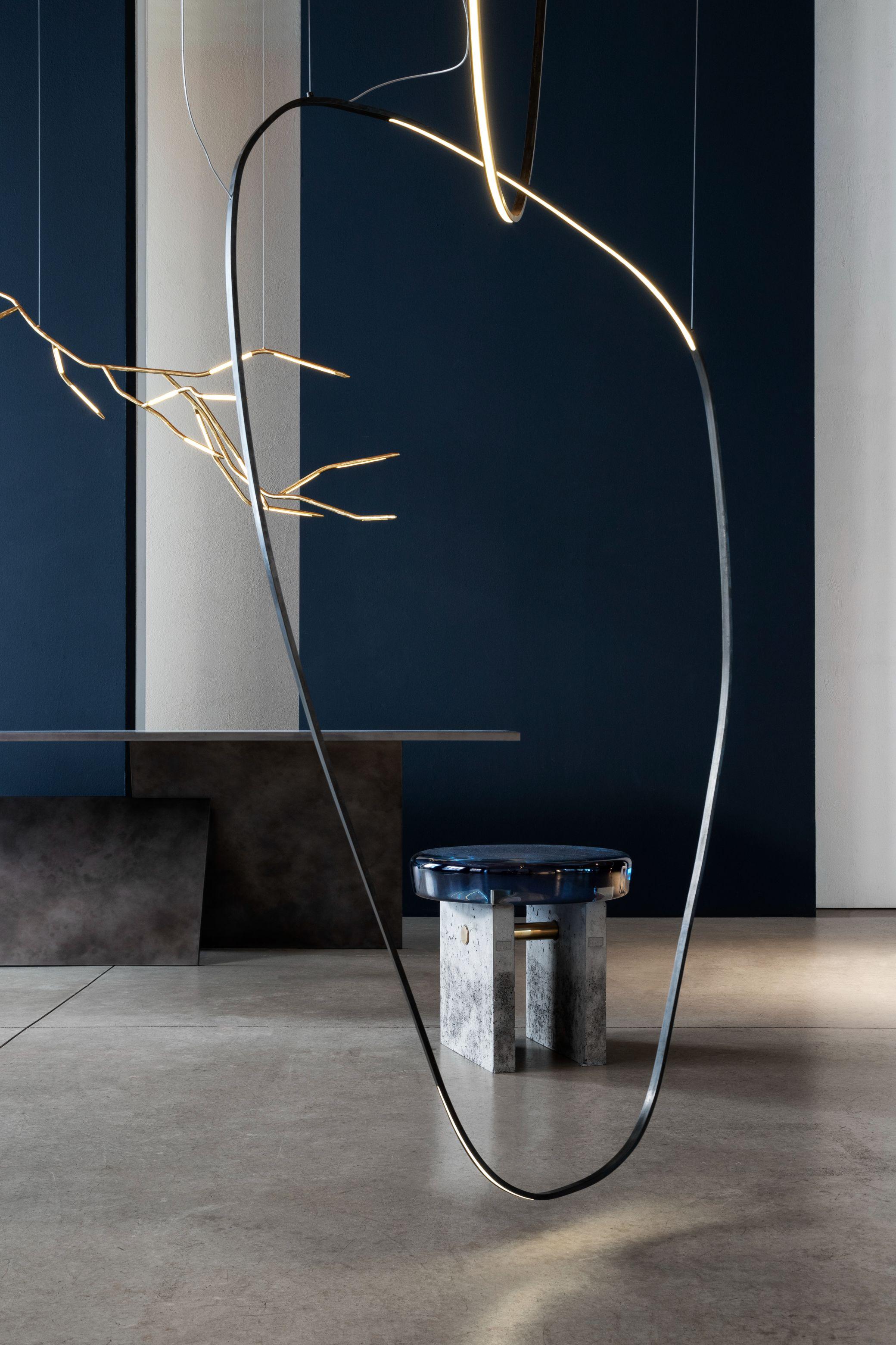 Lampada a sospensione contemporanea in ottone bianco opaco a polvere, unica nel suo genere, di Morghen Studio in vendita 7