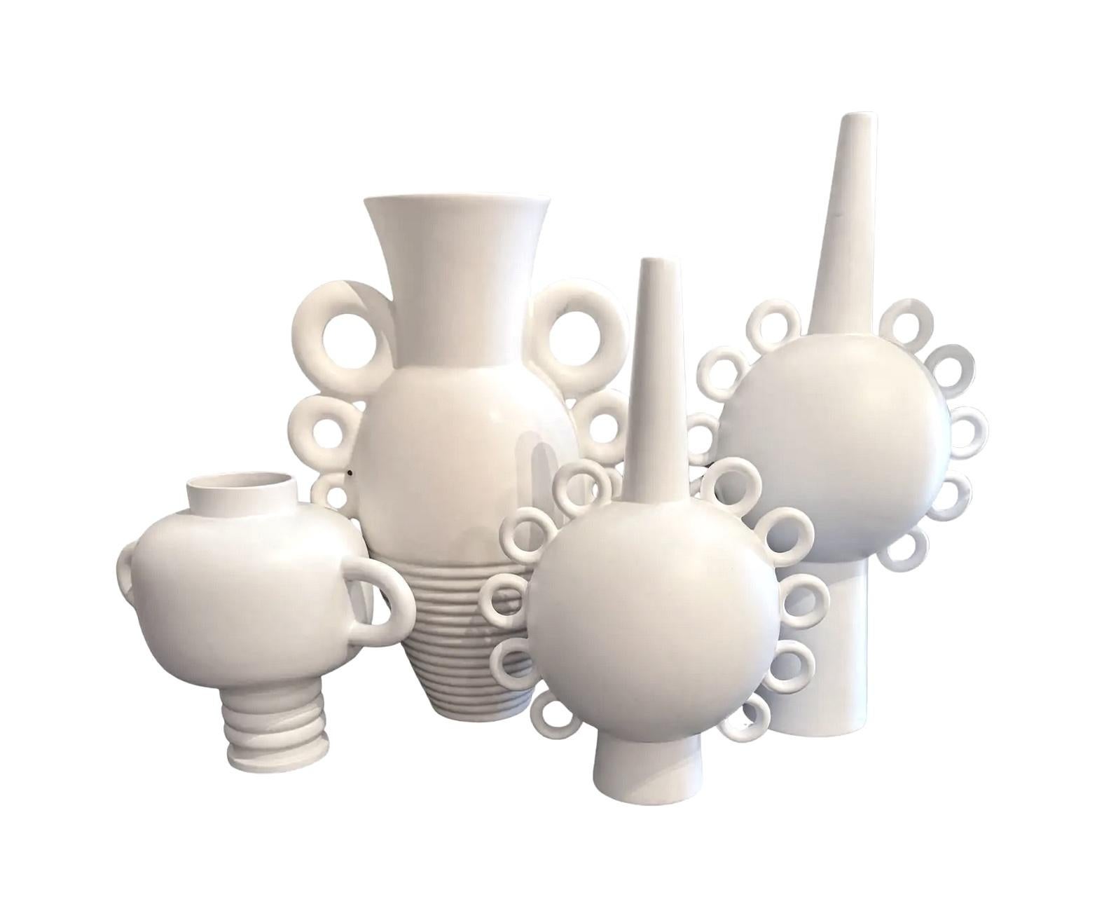 Céramique Vase à deux anses en émail blanc mat, France, Contemporain en vente