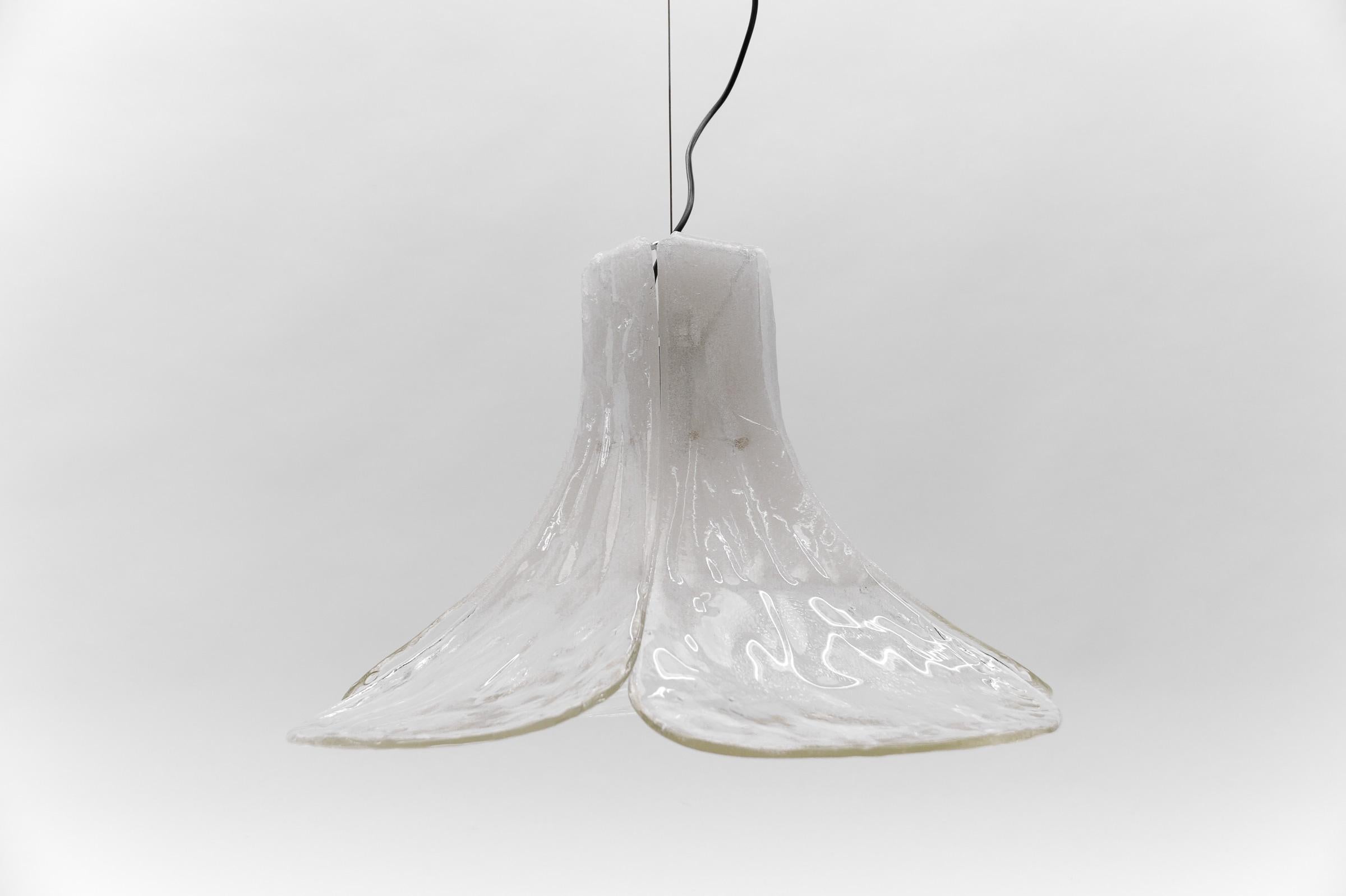 White Mazzega Pendant Lamp by Carlo Nason for J.T. Kalmar in Murano Glass, 1970s For Sale 4