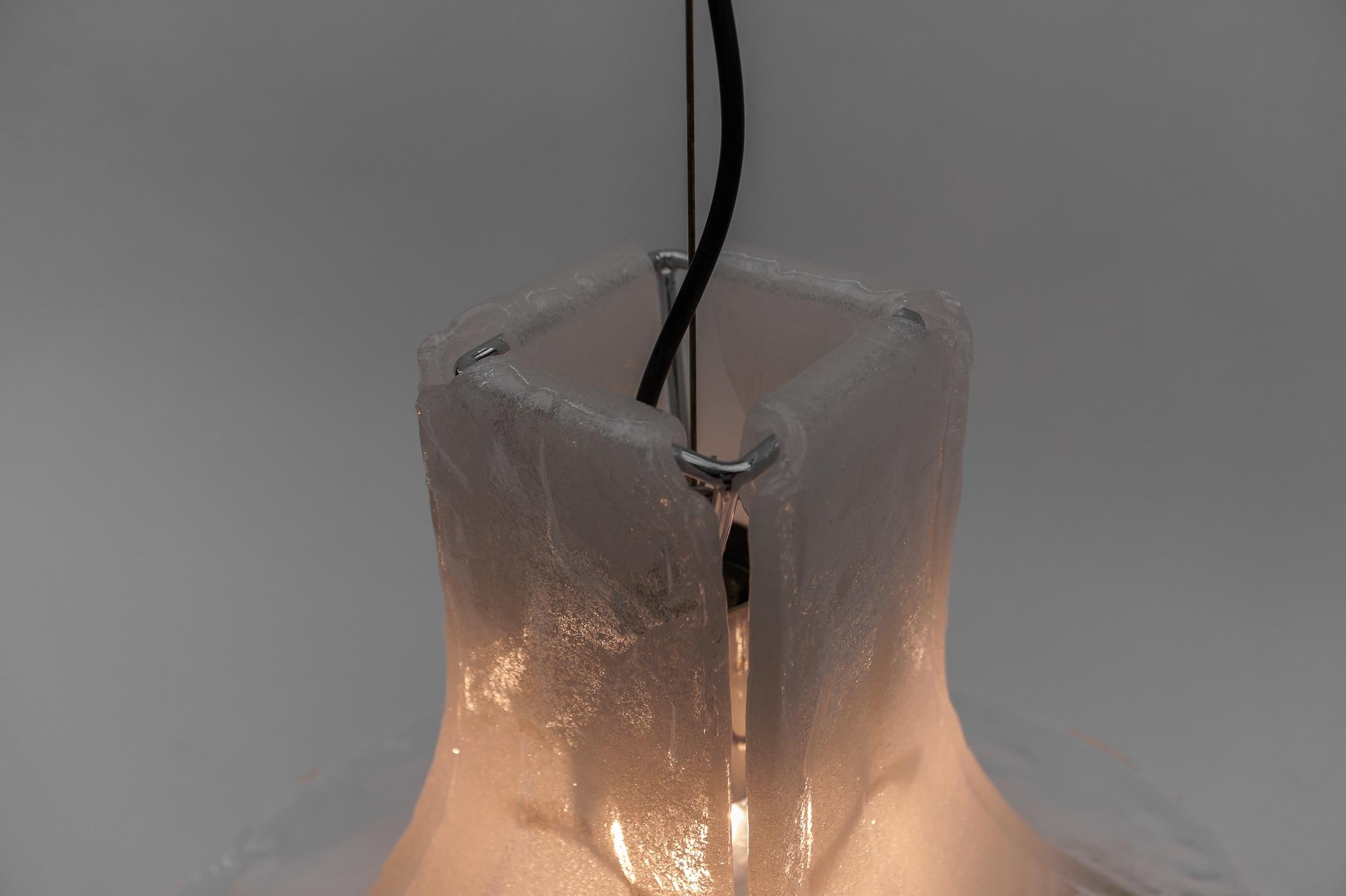 White Mazzega Pendant Lamp by Carlo Nason for J.T. Kalmar in Murano Glass, 1970s For Sale 11