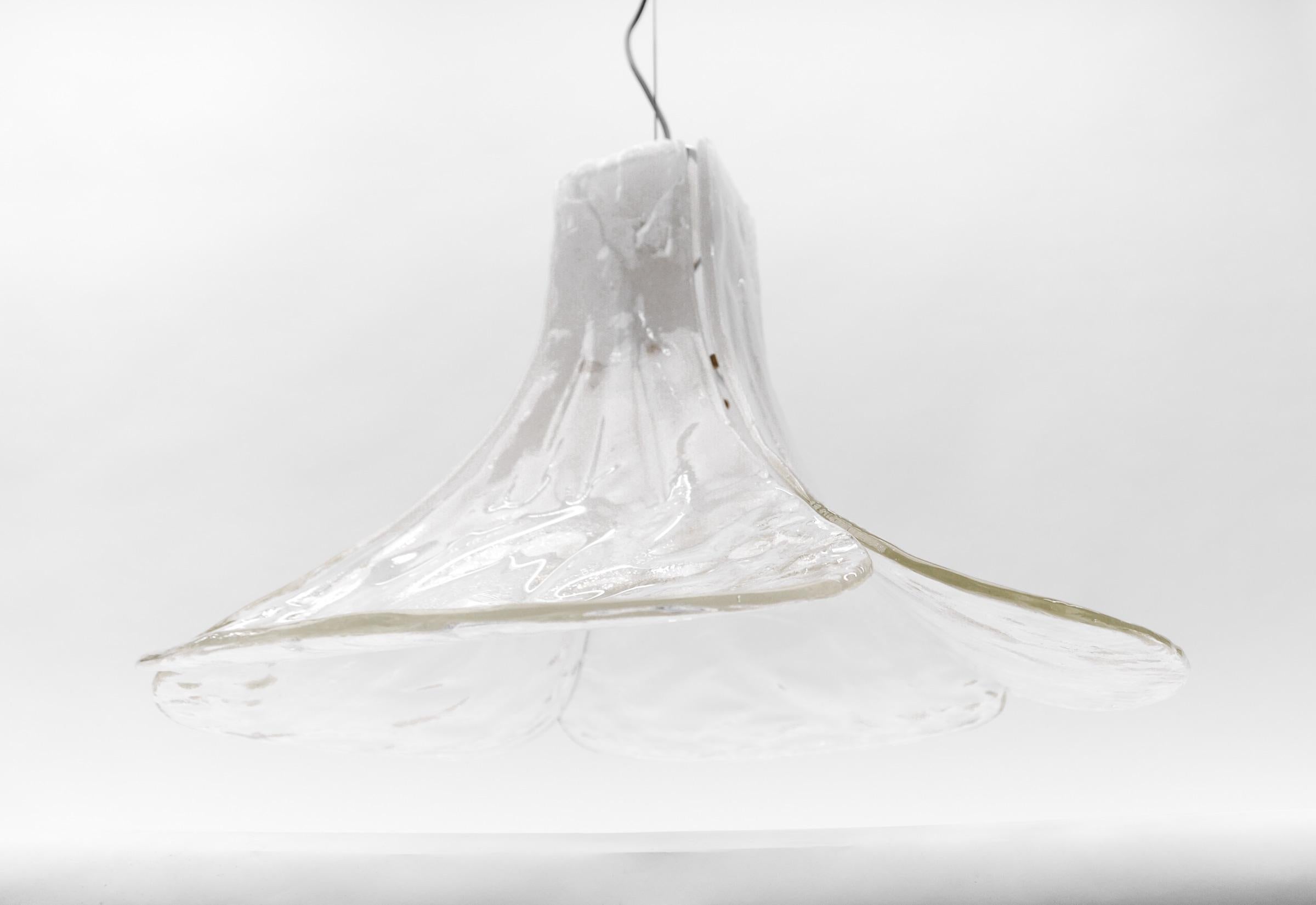 White Mazzega Pendant Lamp by Carlo Nason for J.T. Kalmar in Murano Glass, 1970s In Good Condition For Sale In Nürnberg, Bayern