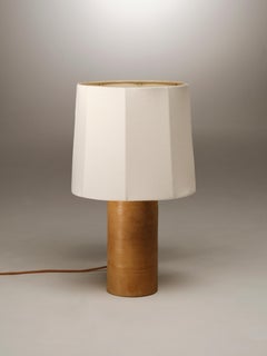 Lampe de bureau blanche de taille moyenne en lin Sonora par NASSI