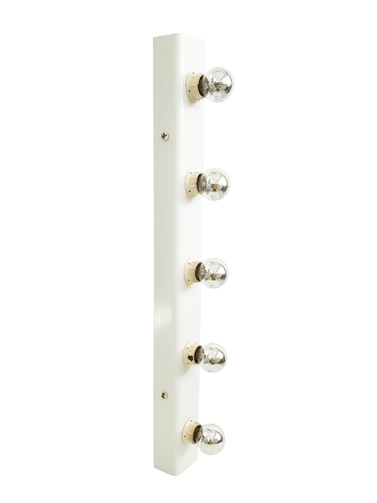 White Metal 5-Lights Wall Lamp Mod. 50 by Gino Sarfatti for Arteluce, '68 In Good Condition For Sale In Varese, Lombardia
