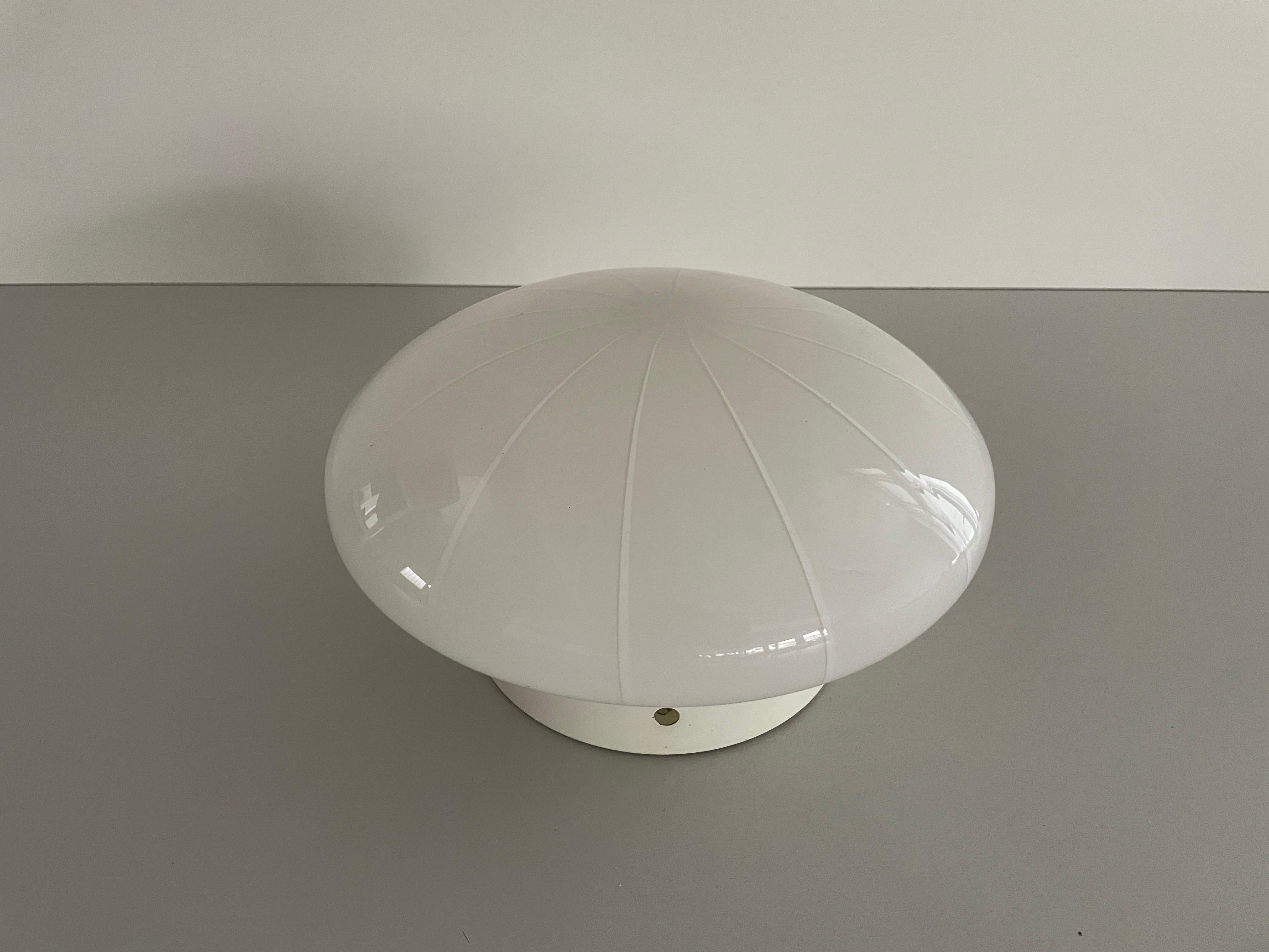 Empotrable de seta de metal blanco y cristal de Visto, años 60, Italia Moderno de mediados de siglo en venta