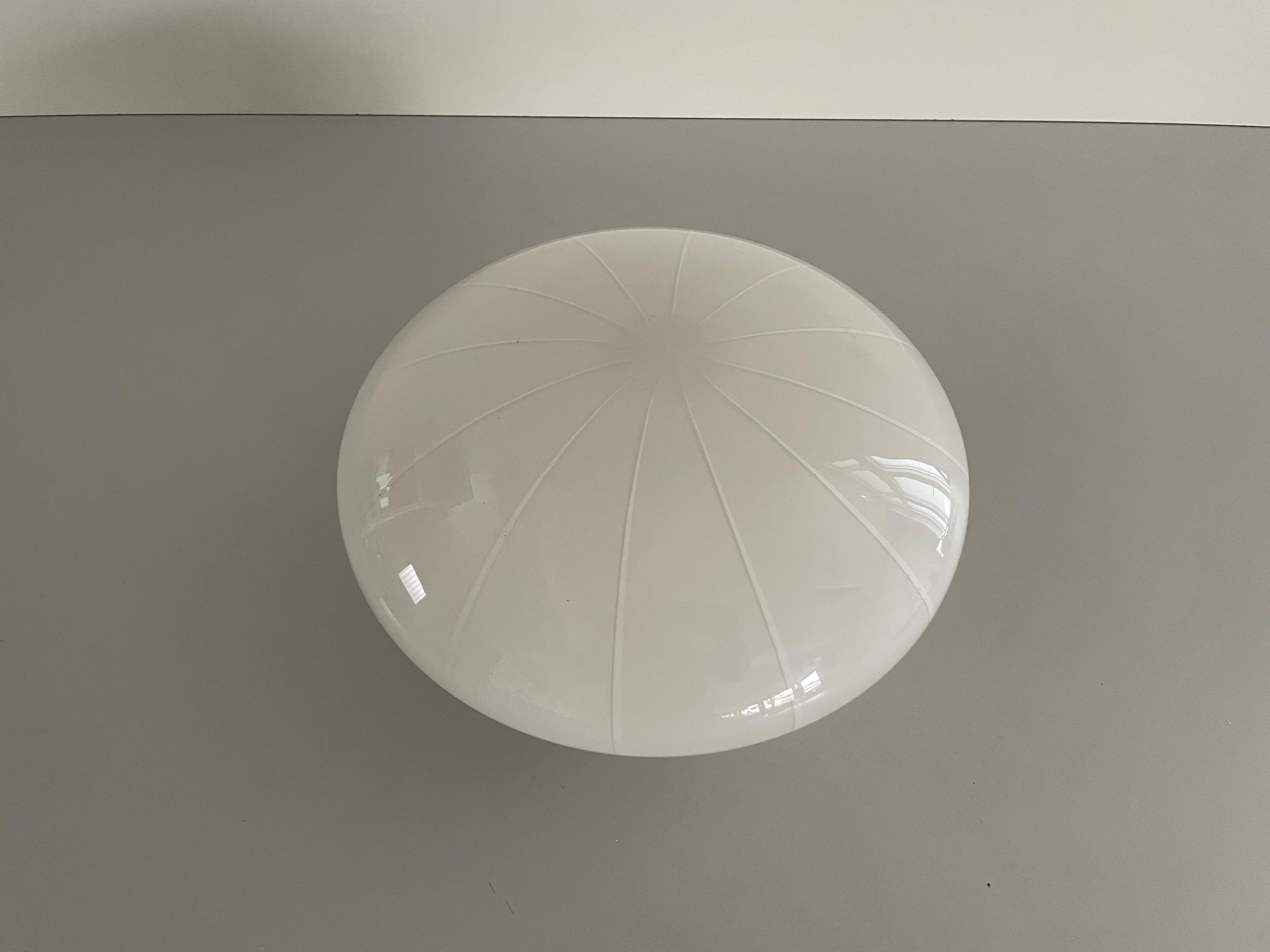 Empotrable de seta de metal blanco y cristal de Visto, años 60, Italia Italiano en venta