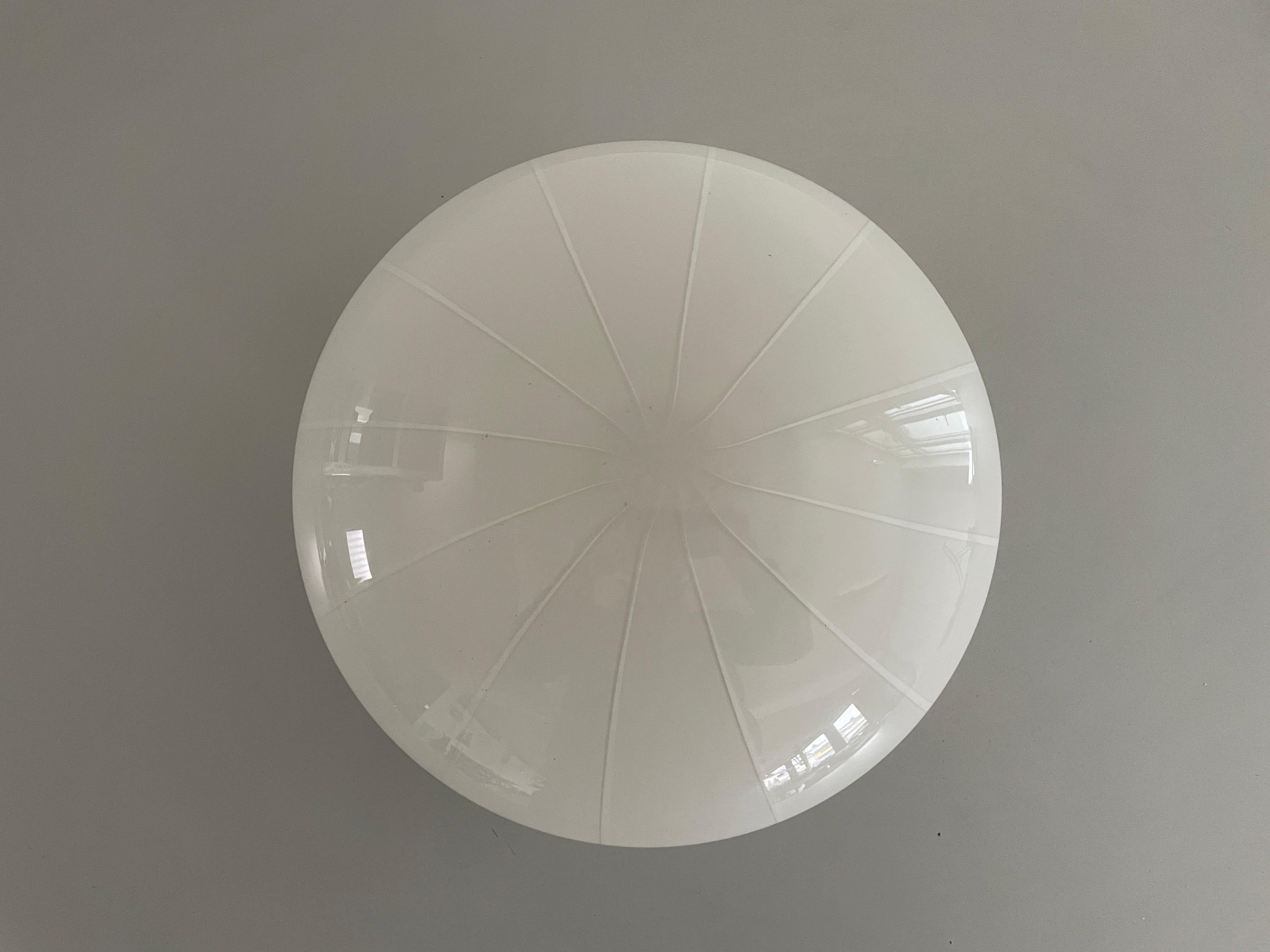 Empotrable de seta de metal blanco y cristal de Visto, años 60, Italia en Excelente estado para la venta en Hagenbach, DE