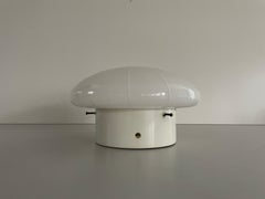 Flush Mount a fungo in metallo e vetro bianco di Visto, anni '60, Italia