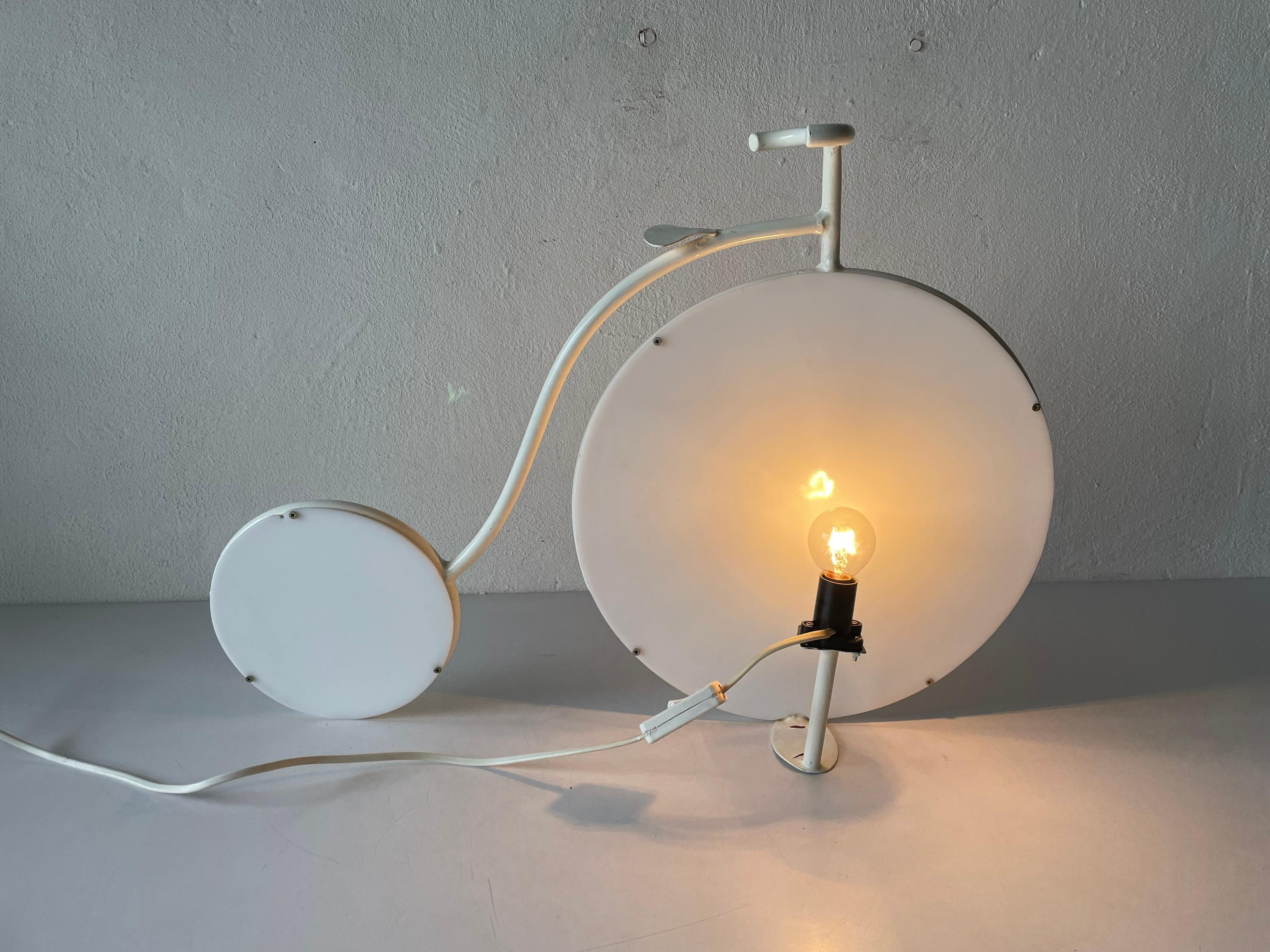 White Metal Bicycle Table Lamp by Zicoli, 1970s, Italy For Sale 3