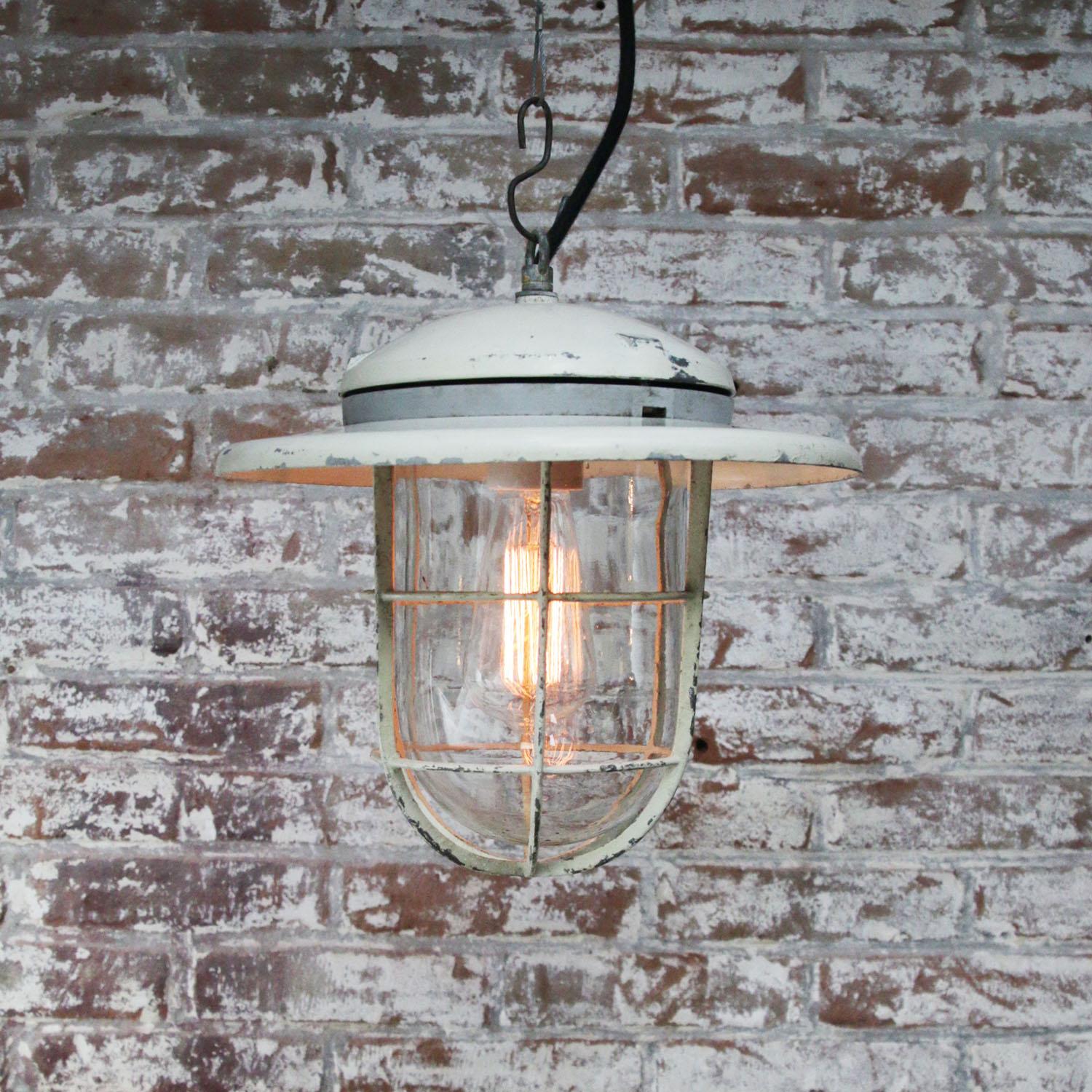White Metal Clear Glass Vintage Industrial Lamp Pendant by Industria Rotterdam In Good Condition In Amsterdam, NL