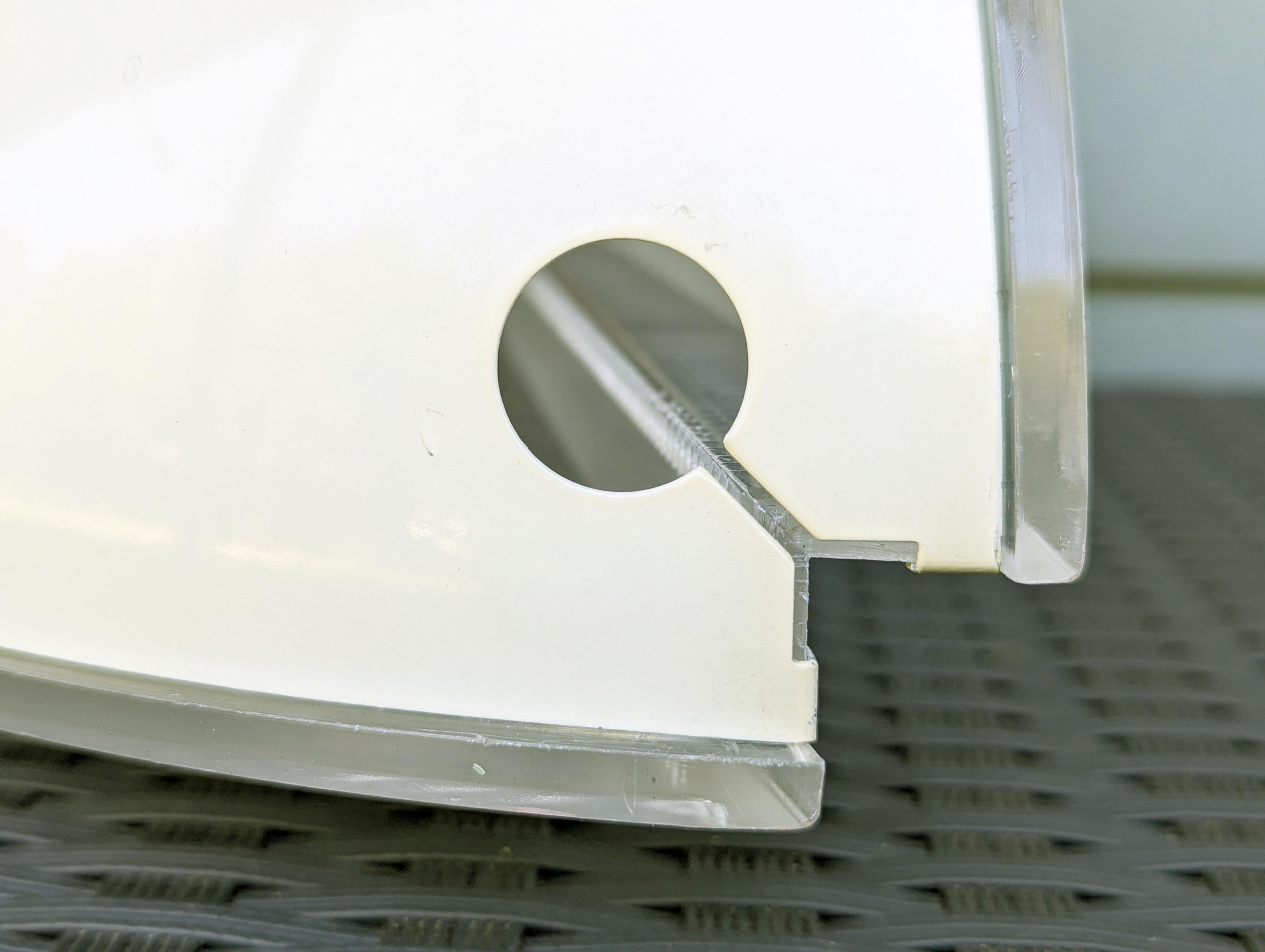 Quarz-Wandleuchter aus weißem Metall und klarem Polycarbonat von A. & T. Scarpa für FLos (Italienisch)