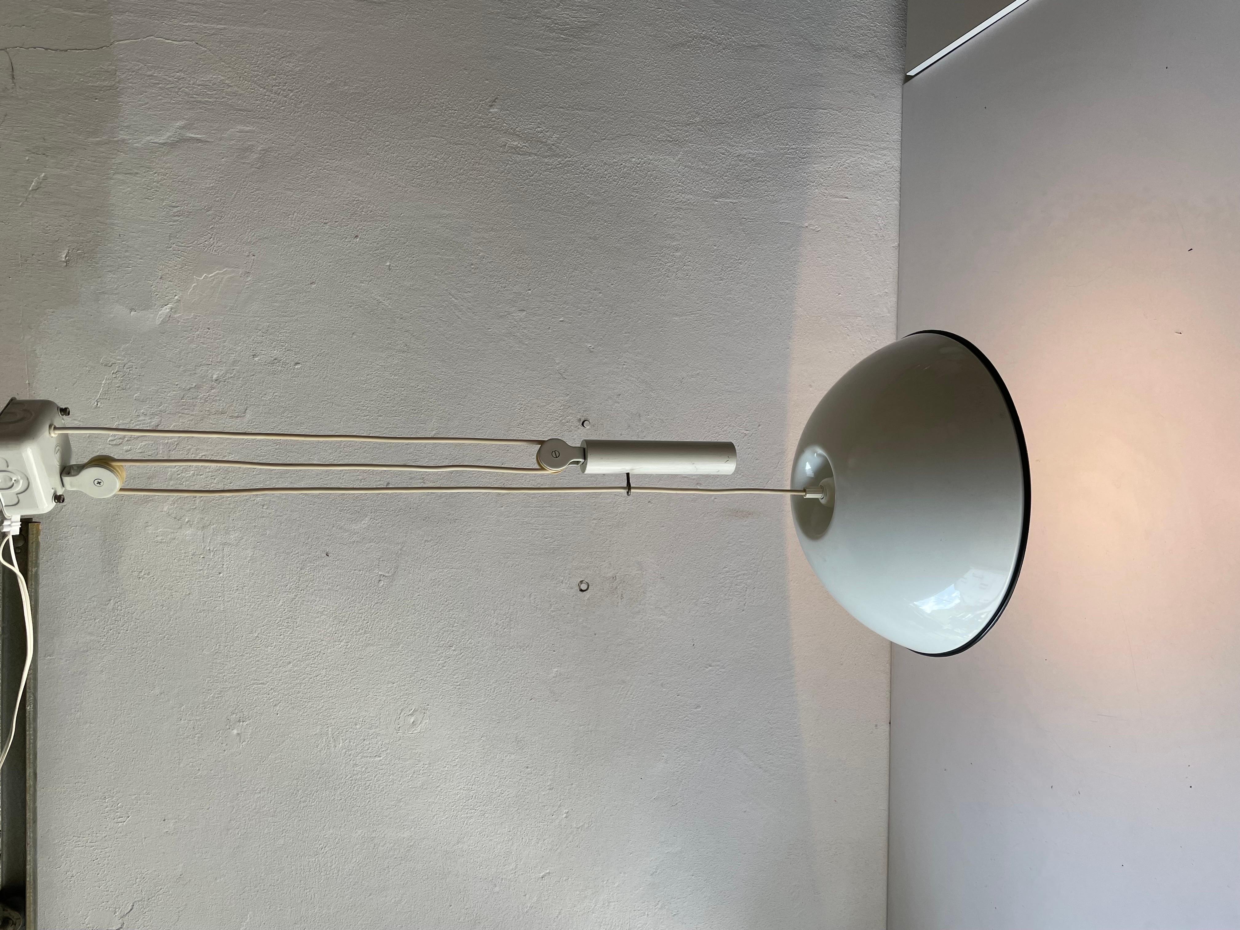 Lampe à suspension à contrepoids en métal blanc de Flos, 1970, Italie en vente 3