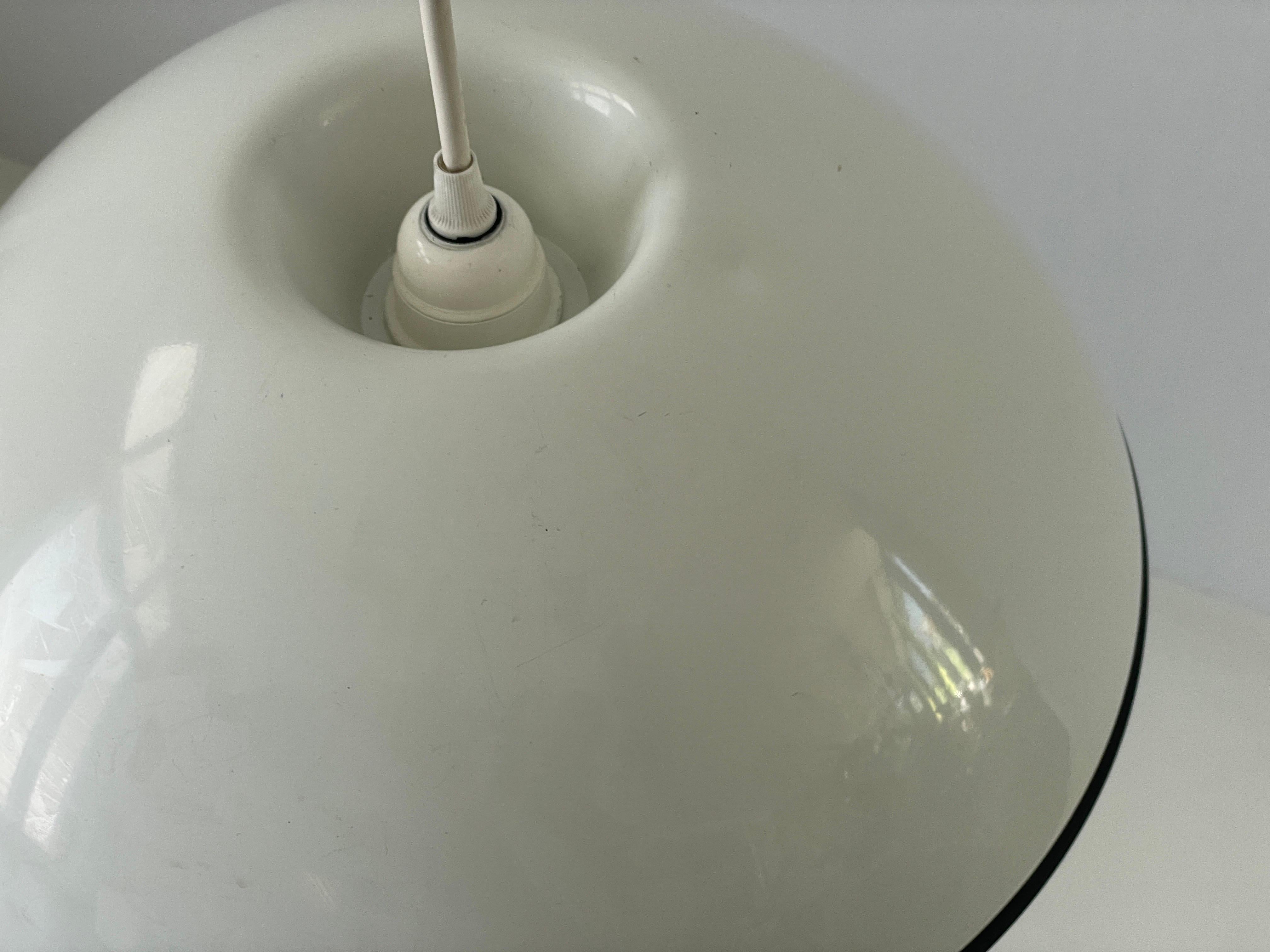 Italiano Lampada a sospensione a contrappeso in metallo bianco di Flos, anni '70, Italia in vendita