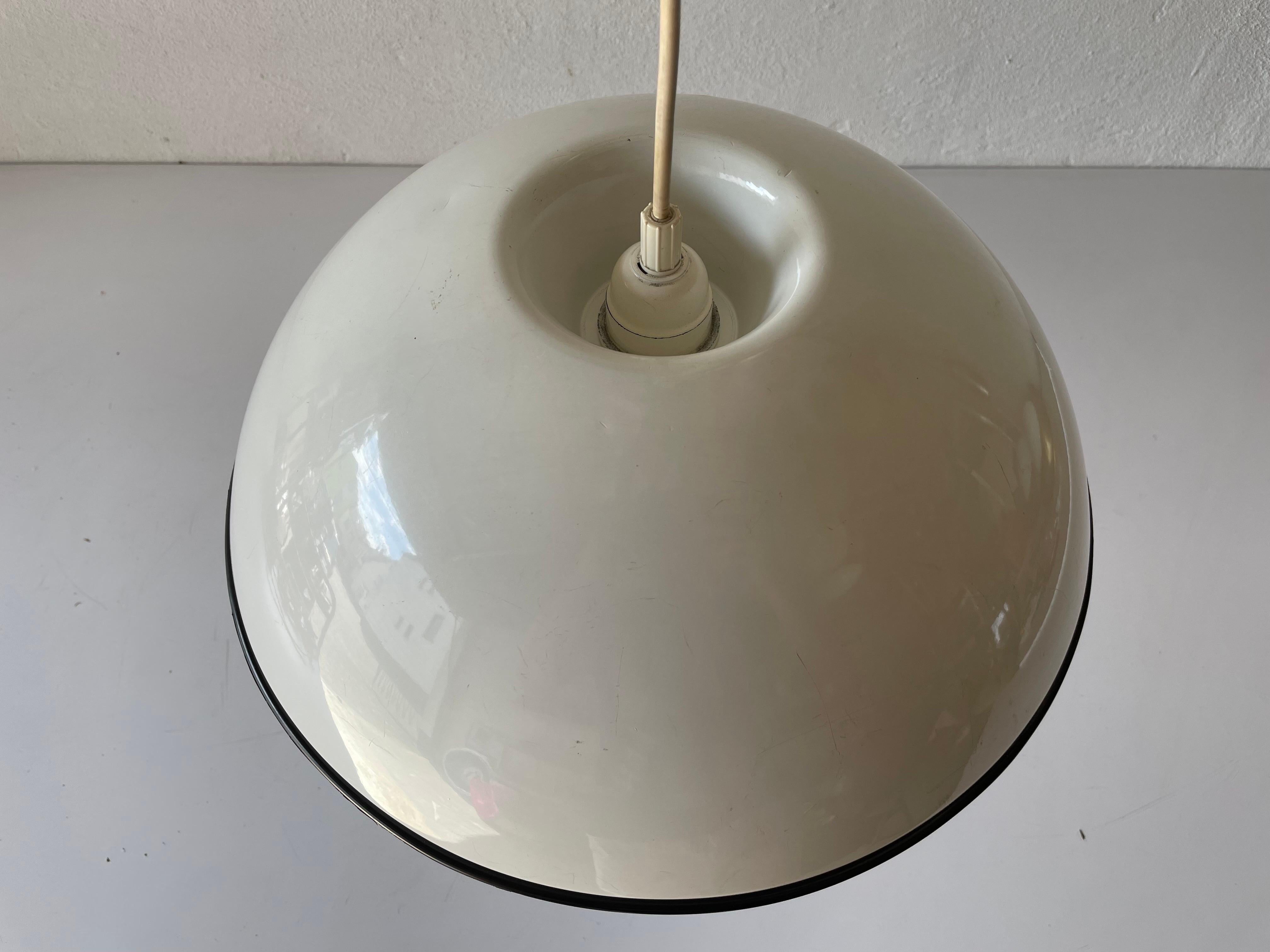 Lampe à suspension à contrepoids en métal blanc de Flos, 1970, Italie État moyen - En vente à Hagenbach, DE