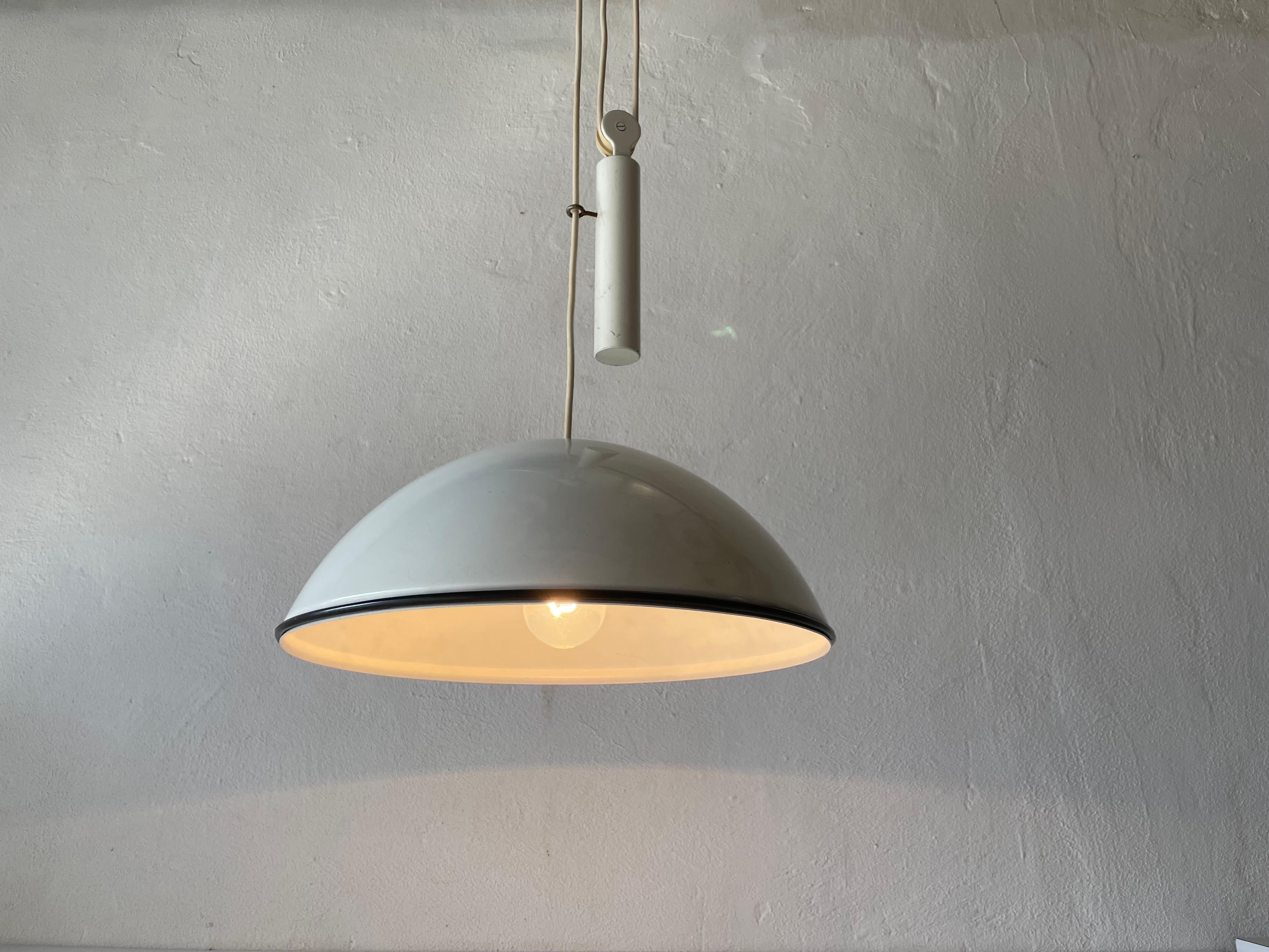 White Metal Counterweight Pendant Lamp by Flos, 1970s, Italy For Sale 2