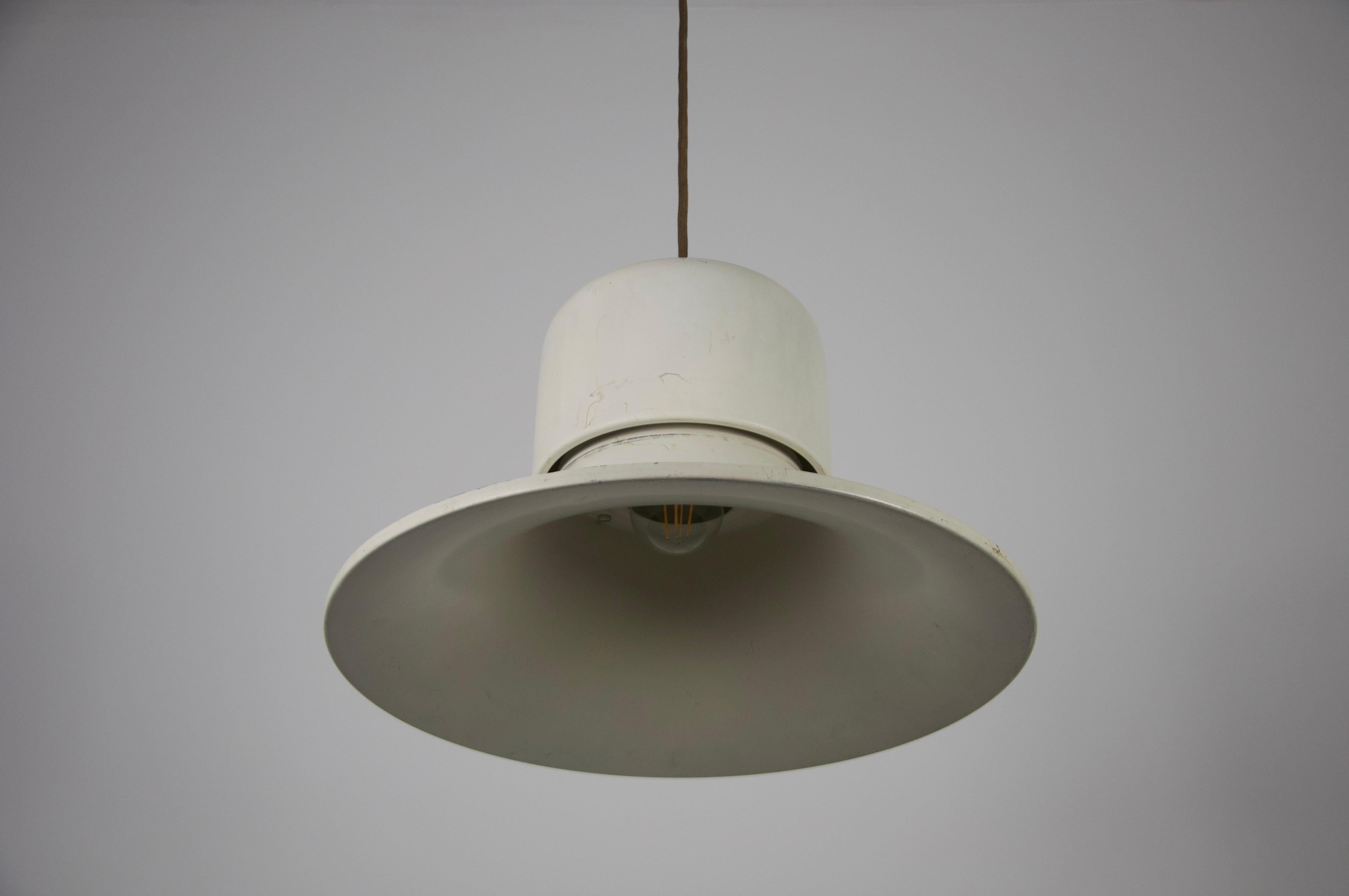 Lampada a sospensione in metallo bianco di Joe Colombo Stilnovo, Italia, anni '50 in vendita 3