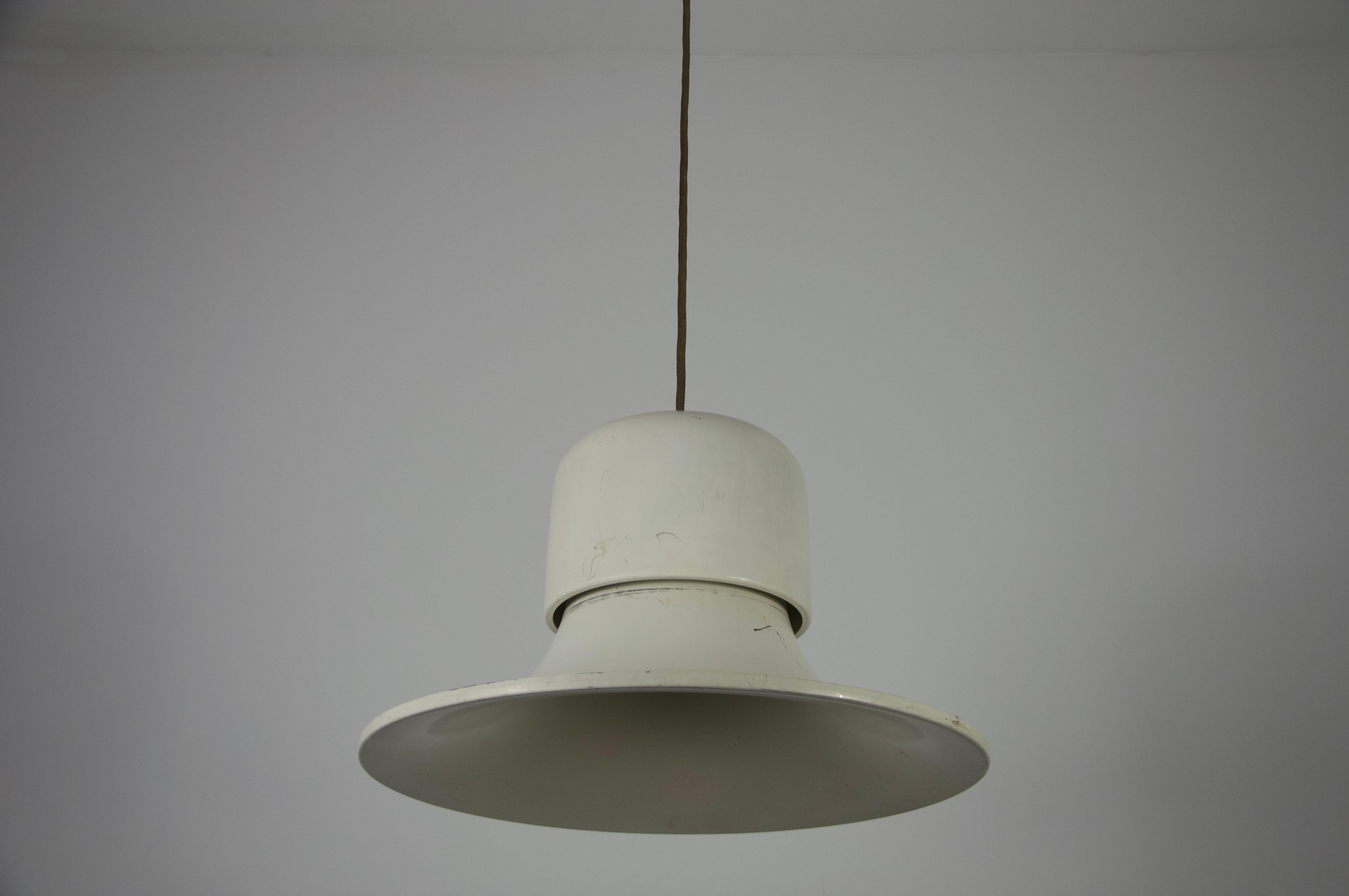 Lampada a sospensione in metallo bianco di Joe Colombo Stilnovo, Italia, anni '50 in vendita 2
