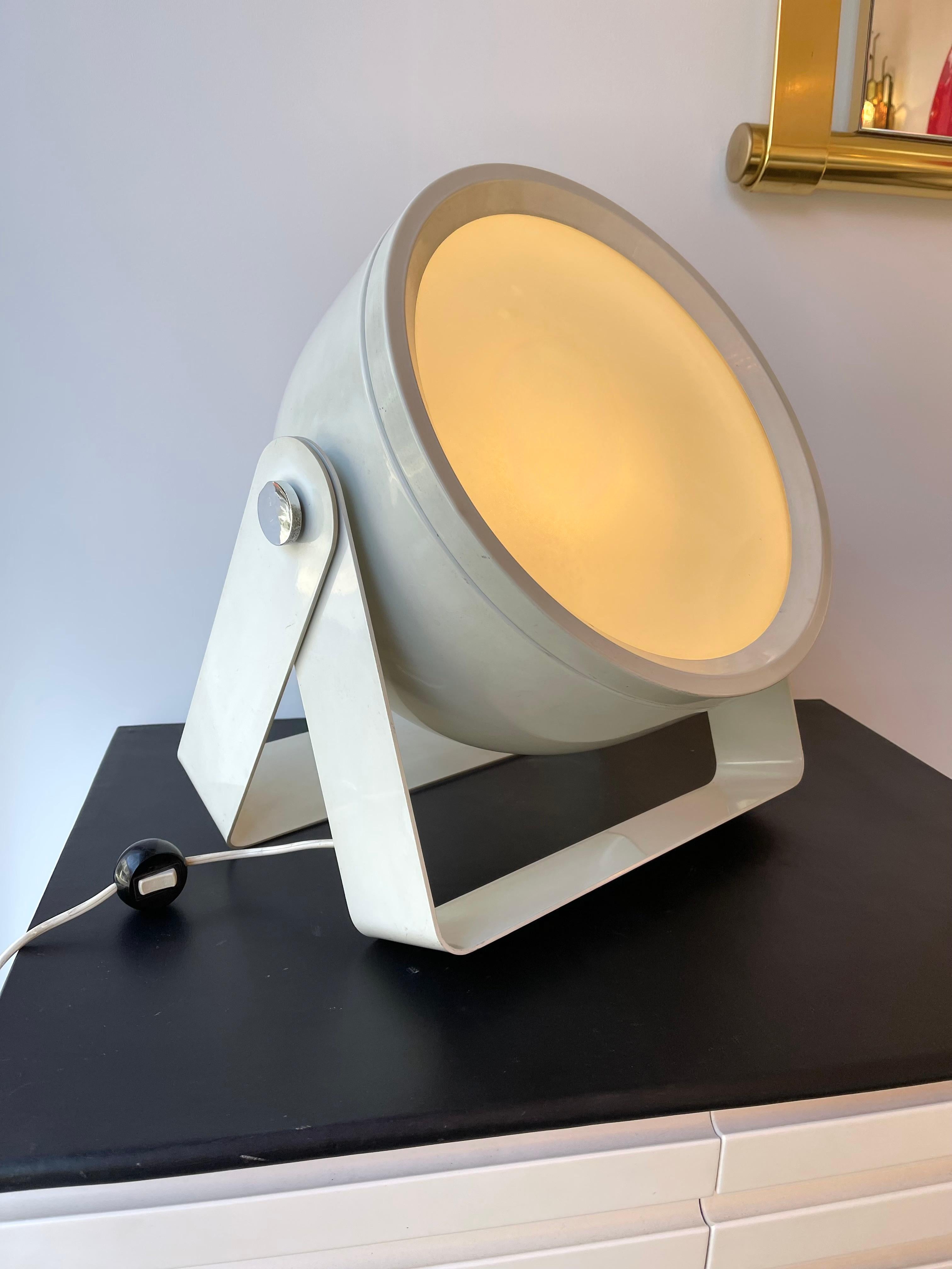 Fin du 20e siècle Lampe d'appoint en métal blanc laqué par Targetti Sankey, Italie, 1970 en vente