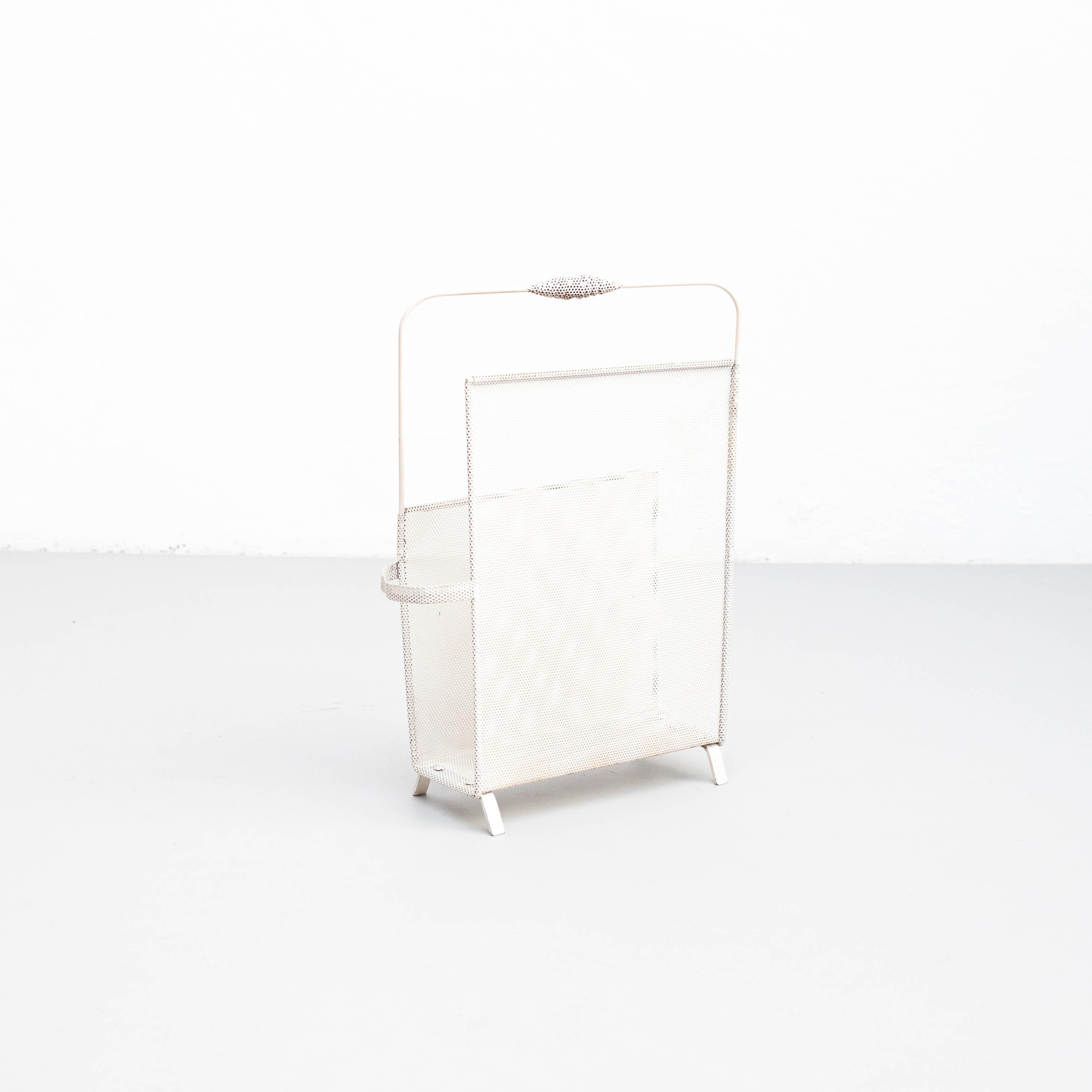 White Metal Magazine Holder by Mathieu Matégot, circa 1950 In Good Condition For Sale In Barcelona, Barcelona