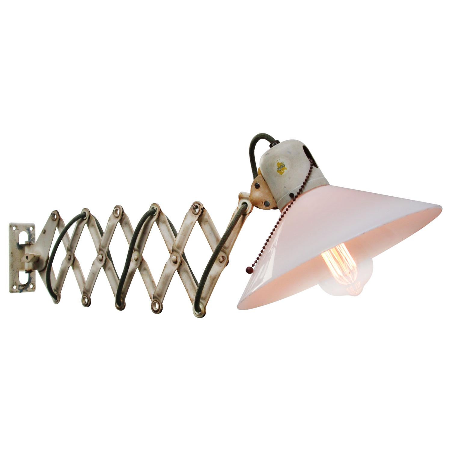 White metal scissor wall lamp
white opaline glass shade
adjustable length and angle

Shade size: Diameter 25 cm
angle adjustable shade

as shown on picture: 60 cm
min length 41 cm
max length 71 cm

Wall mount: 11.5 × 5.5 cm

Weight: