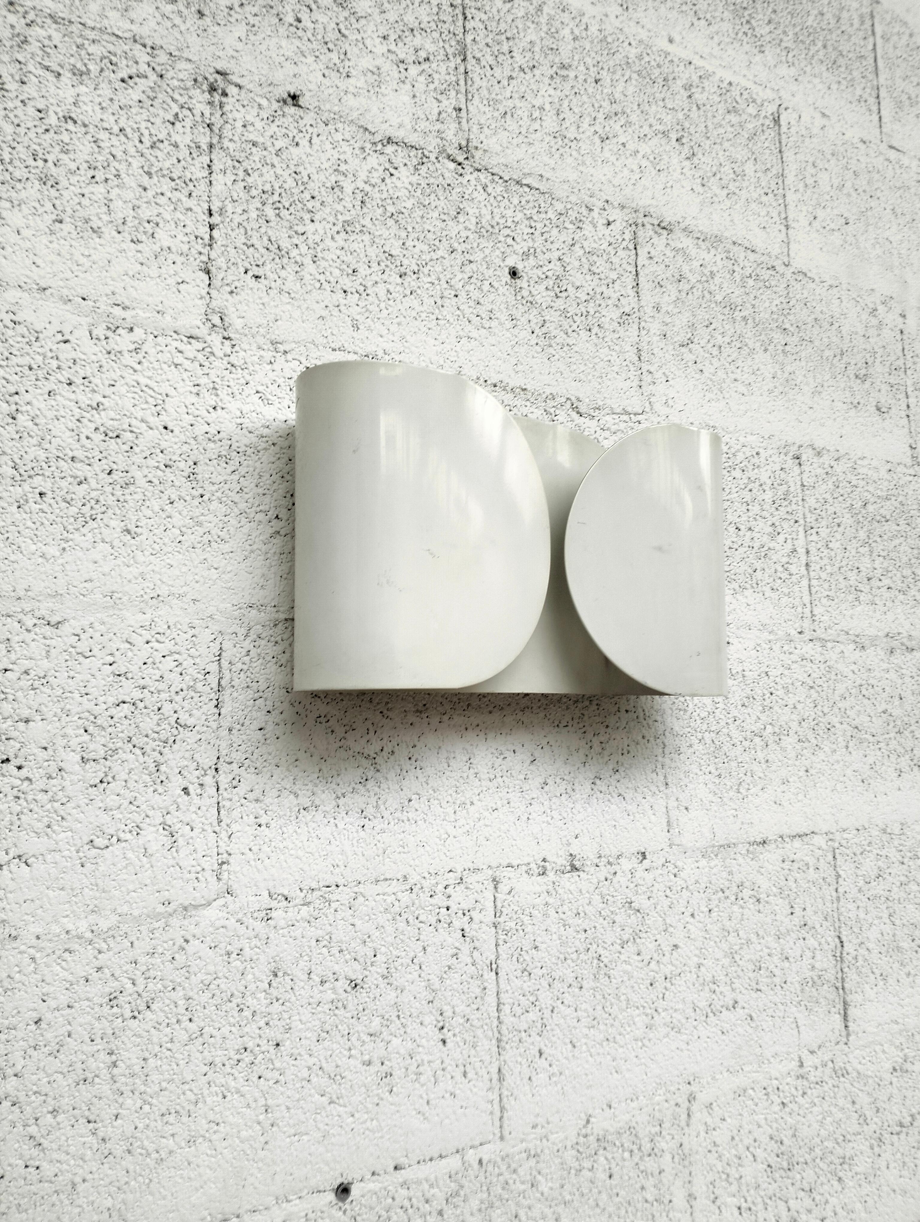 White metal sconce, applique Foglio by Afra e Tobia Scarpa for Flos 60s, 70s In Good Condition For Sale In Padova, IT