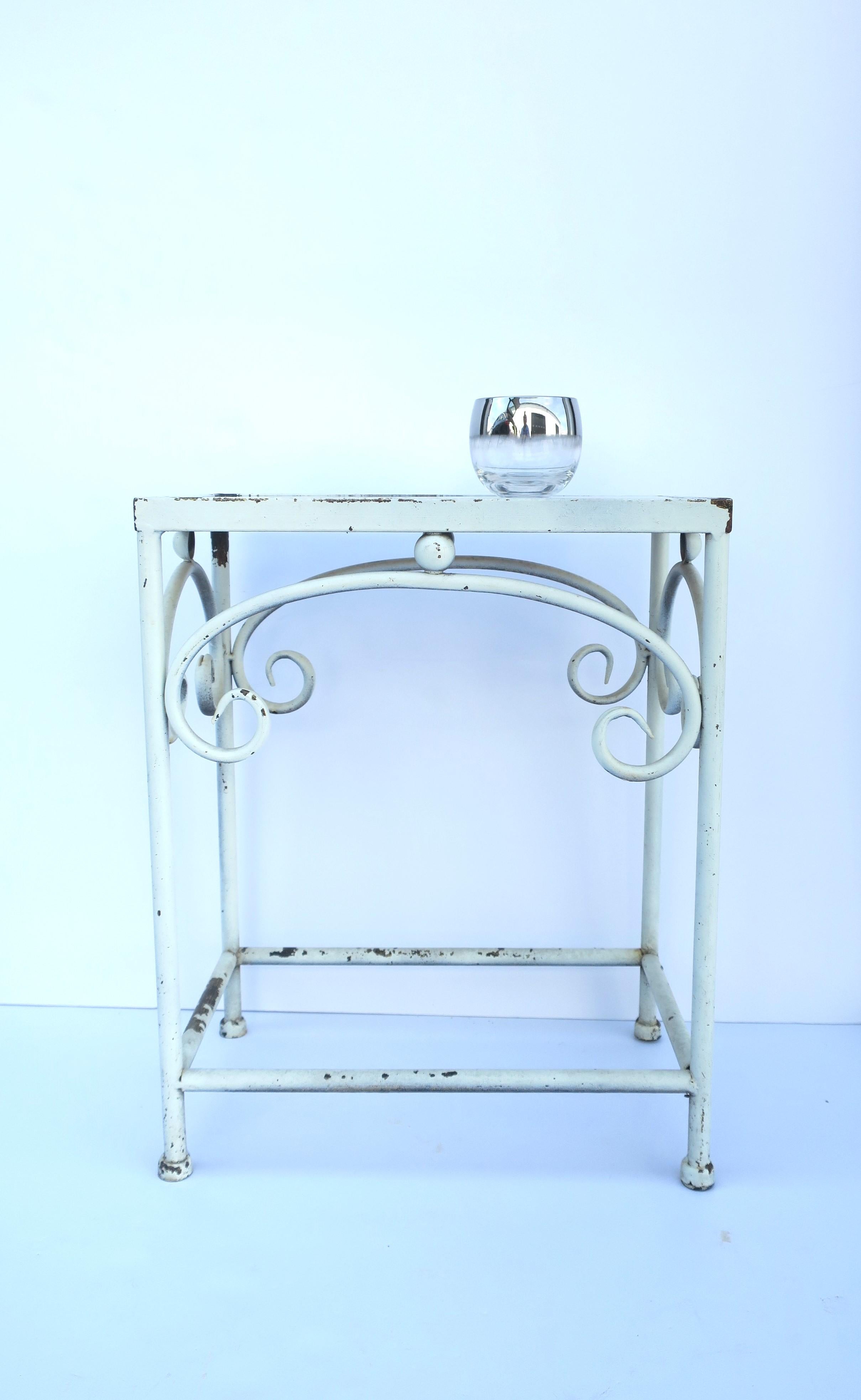 White Metal Side Drinks Table with Mirrored Glass Top, Small For Sale 3