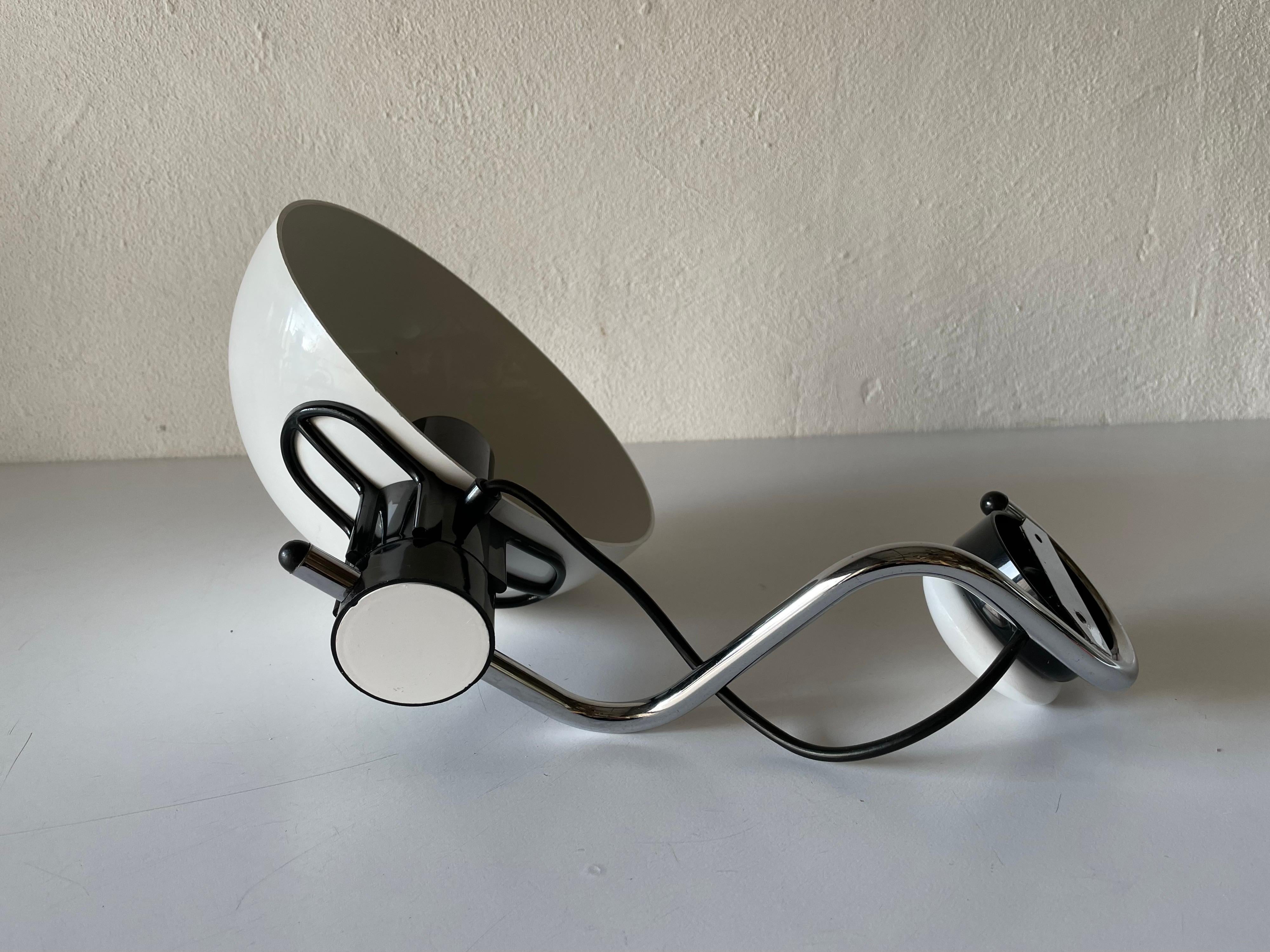 White Metal Wall Lamp by iGuzzini for Harveiluce, 1970s, Italy For Sale 1