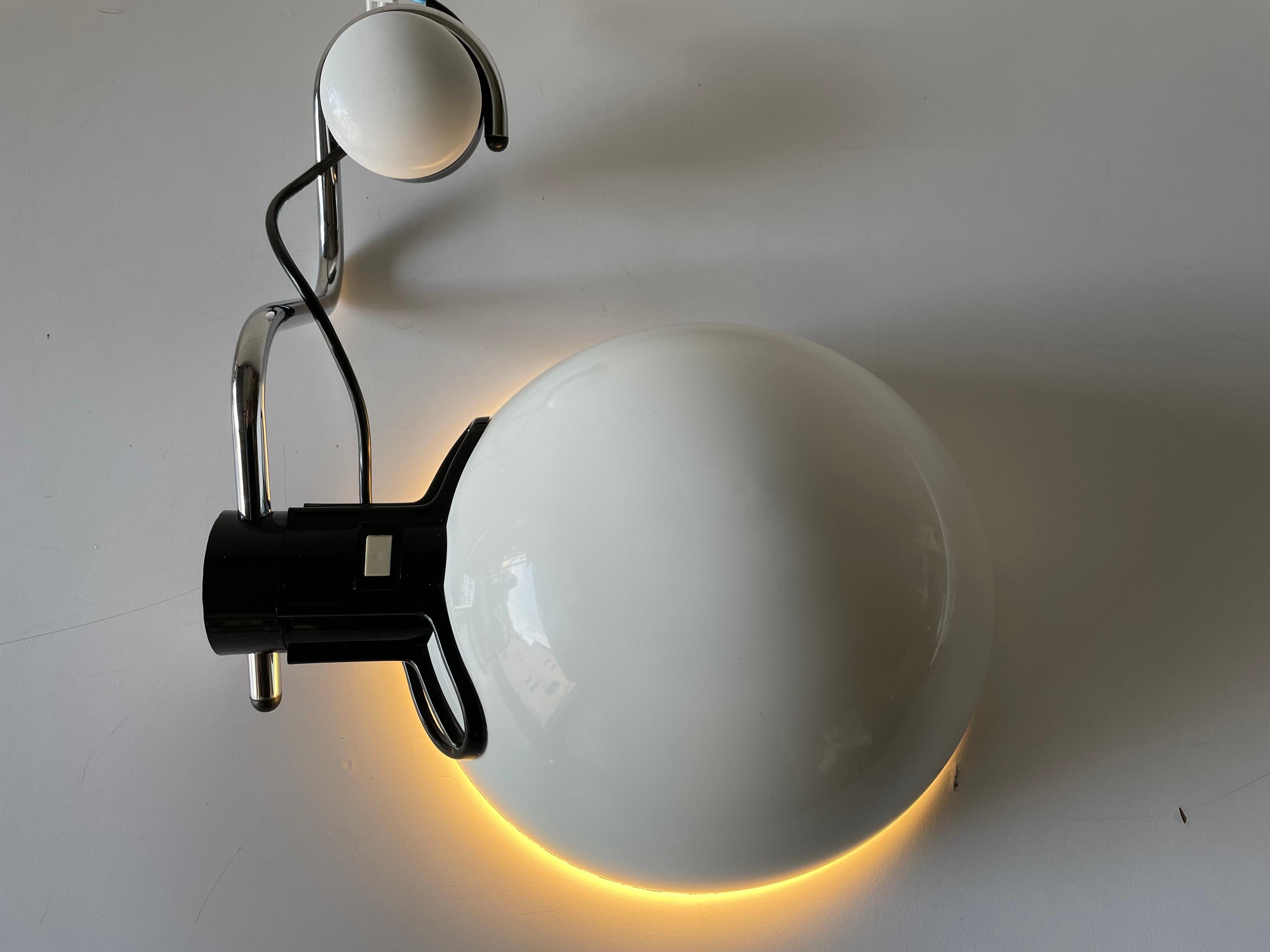 White Metal Wall Lamp by iGuzzini for Harveiluce, 1970s, Italy For Sale 5