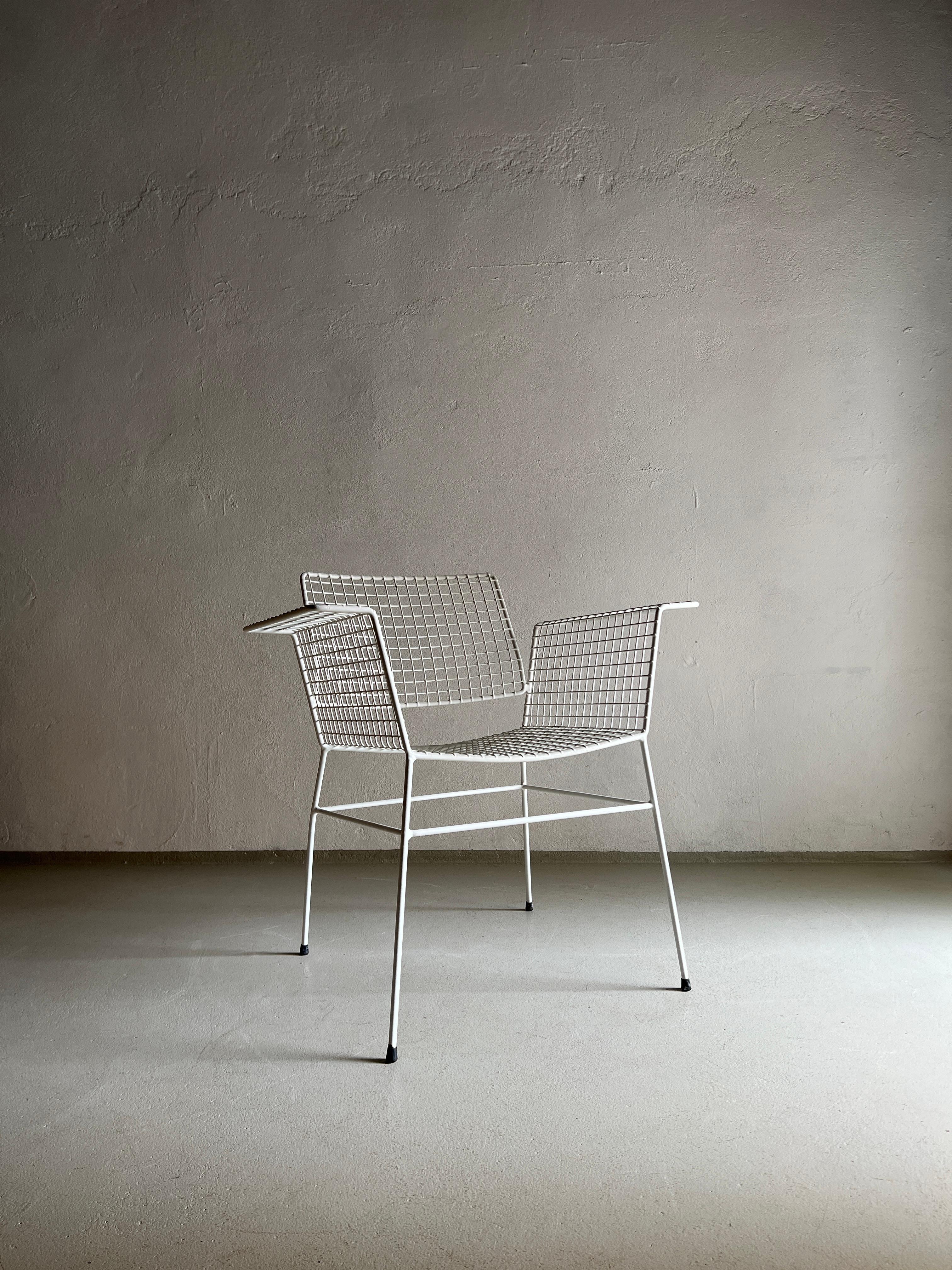 White Metal Wire Chair from Erlau Germany, 1960s In Good Condition For Sale In Rīga, LV