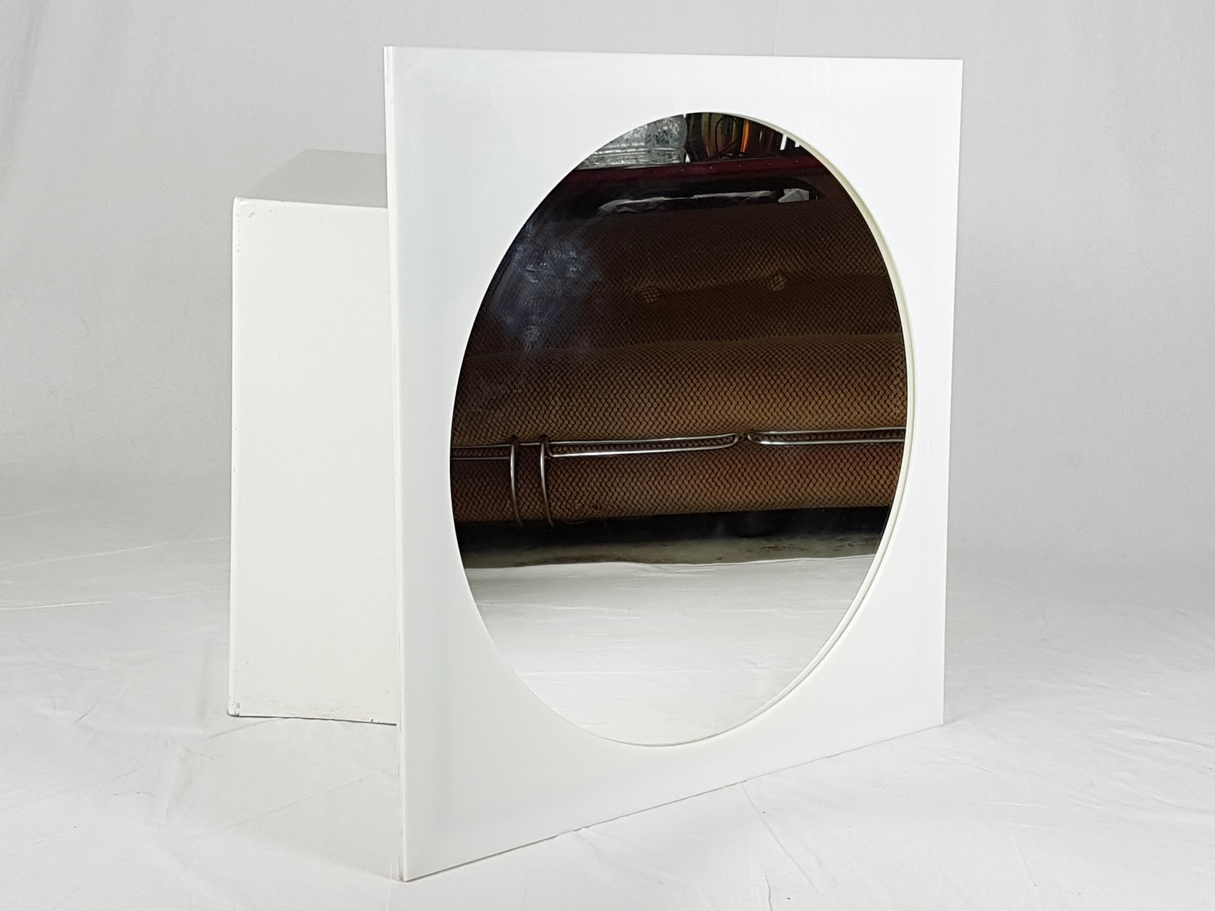 White Methacrylate Square Mirror 4724/5 by G. Stoppino for Kartell In Good Condition For Sale In Varese, Lombardia
