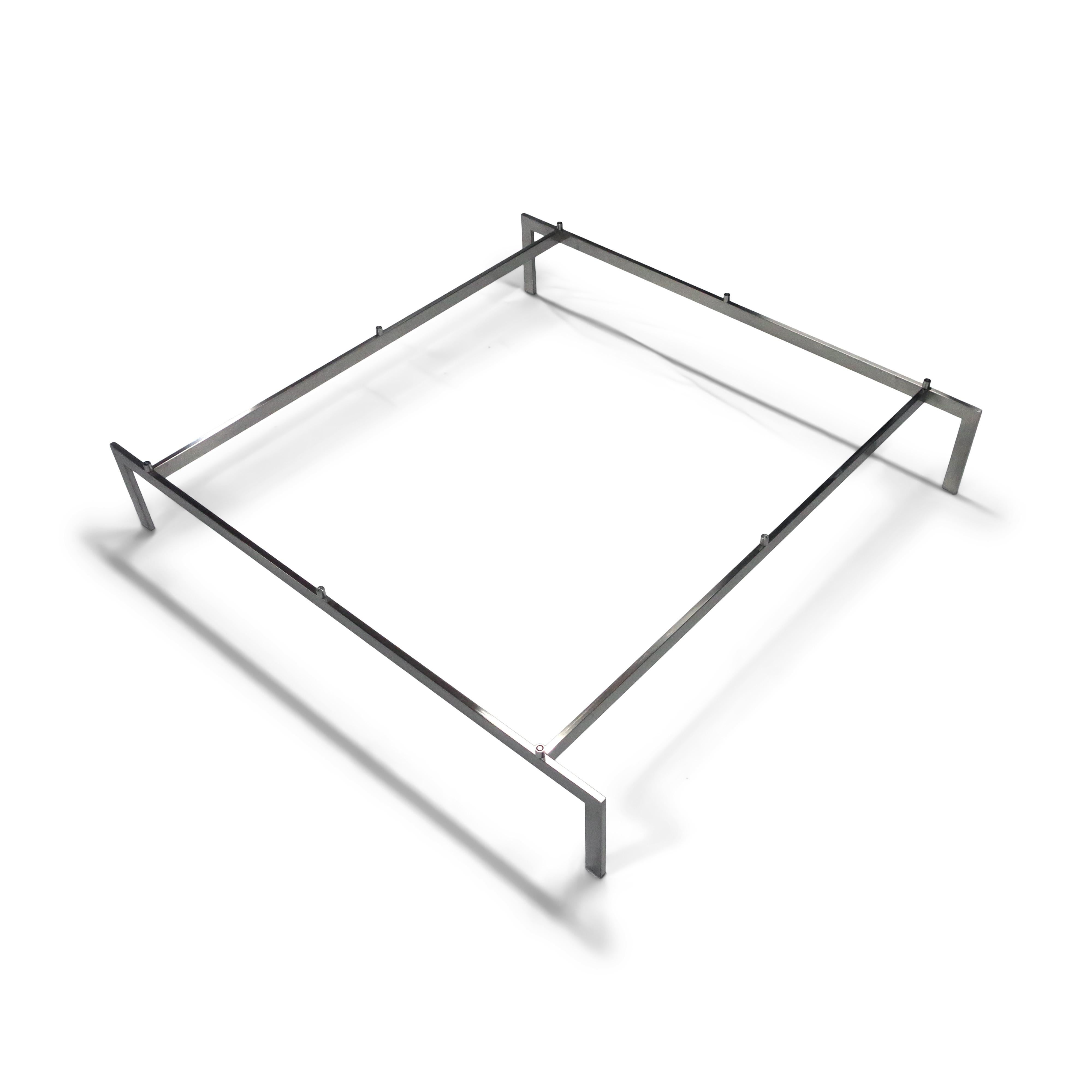 Metal White Metro 2 Cocktail Table by Piero Lissoni for Living Divani For Sale