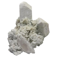 Feldespato Microclino Blanco Sobre Cleavelandita Con Cuarzo De Pakistán