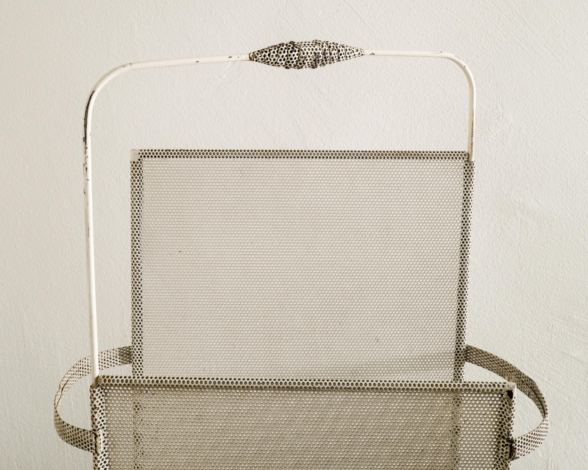 White Mid Century Magazine Rack by Mathieu Matégot produced in France, 1950s  In Good Condition For Sale In Stockholm, SE