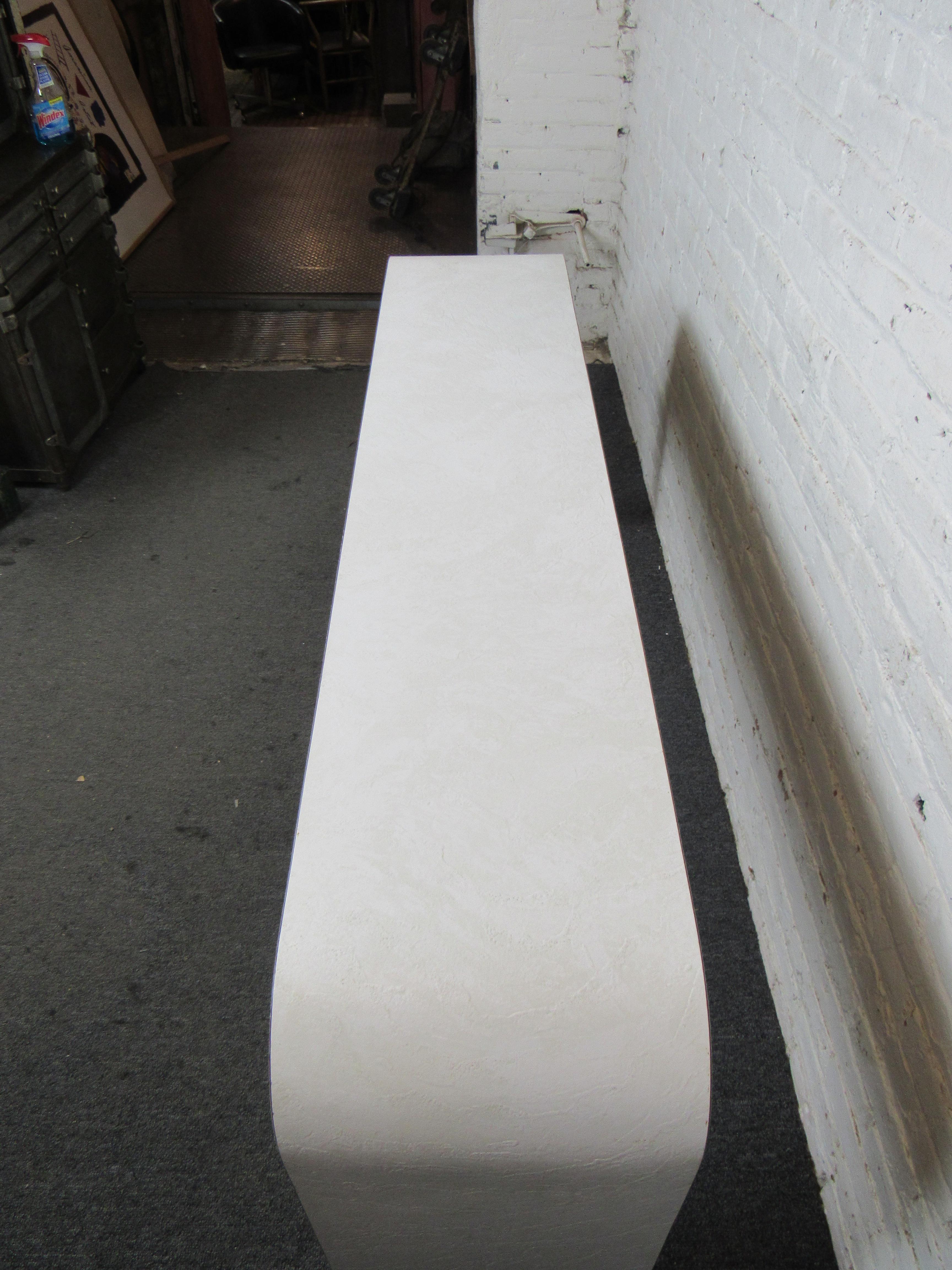 White Mid-Century Modern Arch Table  For Sale 1