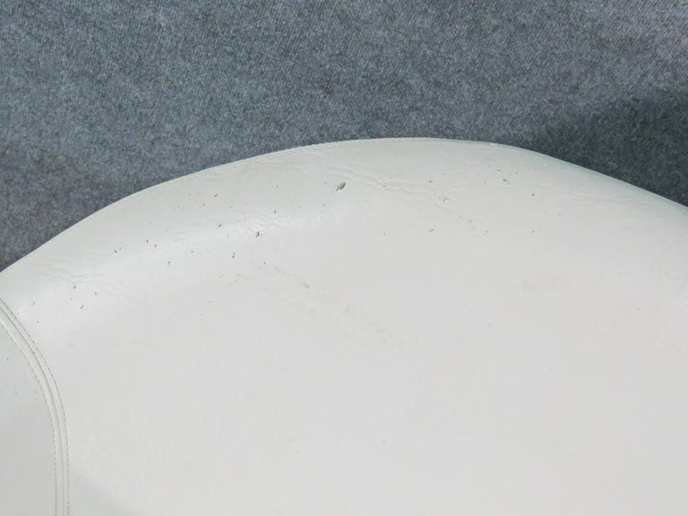 White Mid-Century Modern Sofa For Sale at 1stDibs