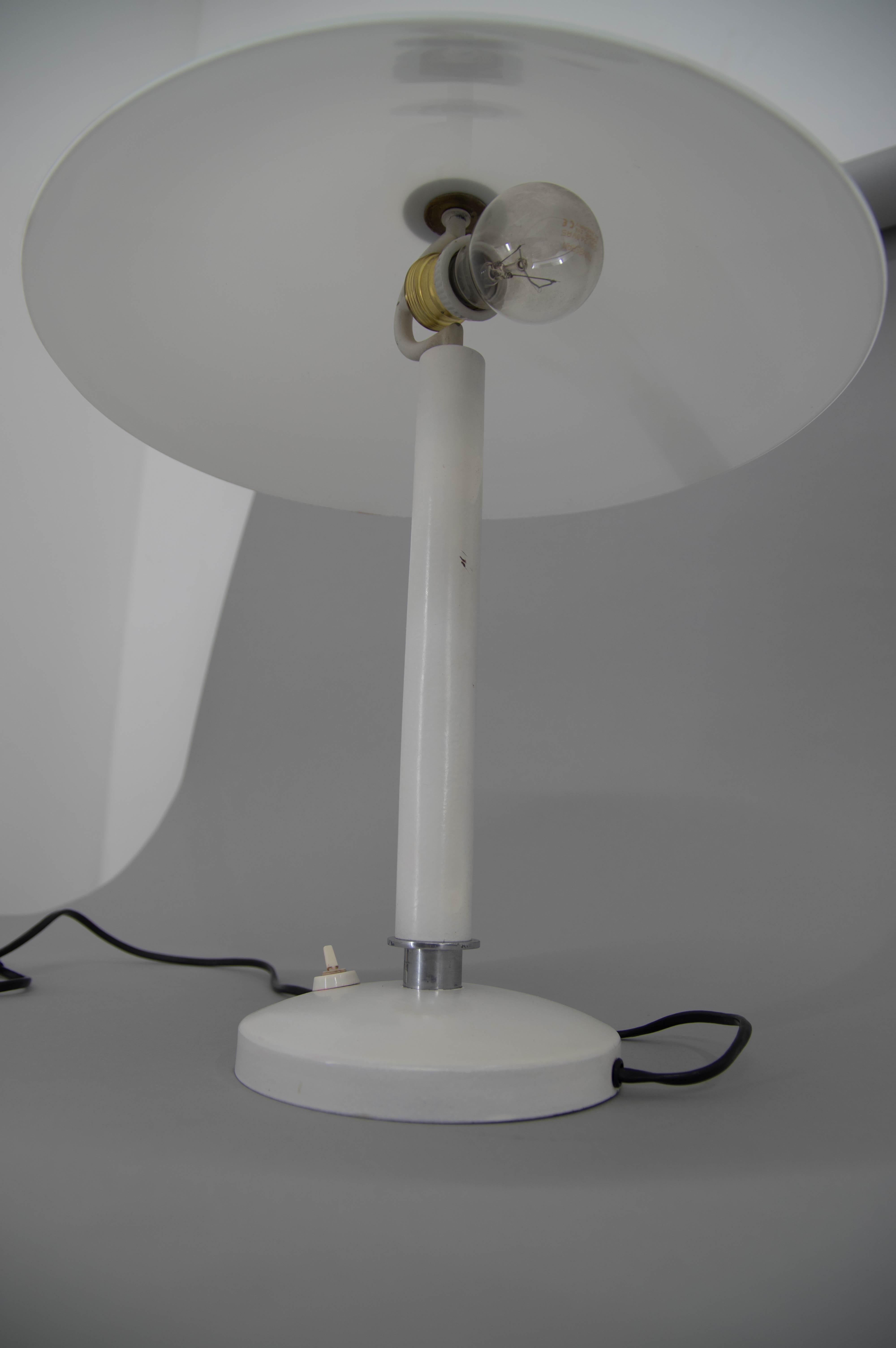 White Mid-Century Table Lamp, 1950s For Sale 5