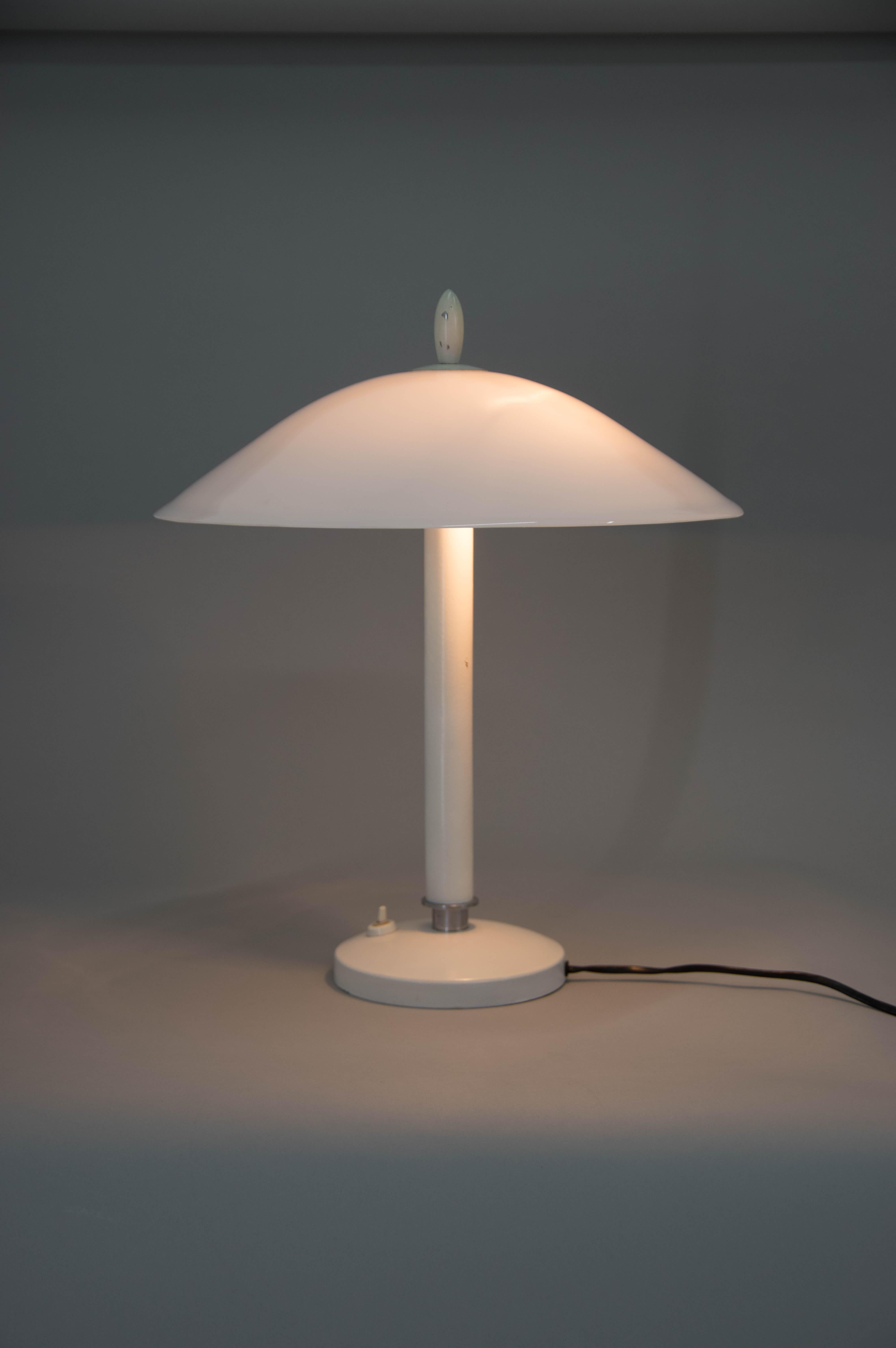 Mid-Century Modern White Mid-Century Table Lamp, 1950s For Sale