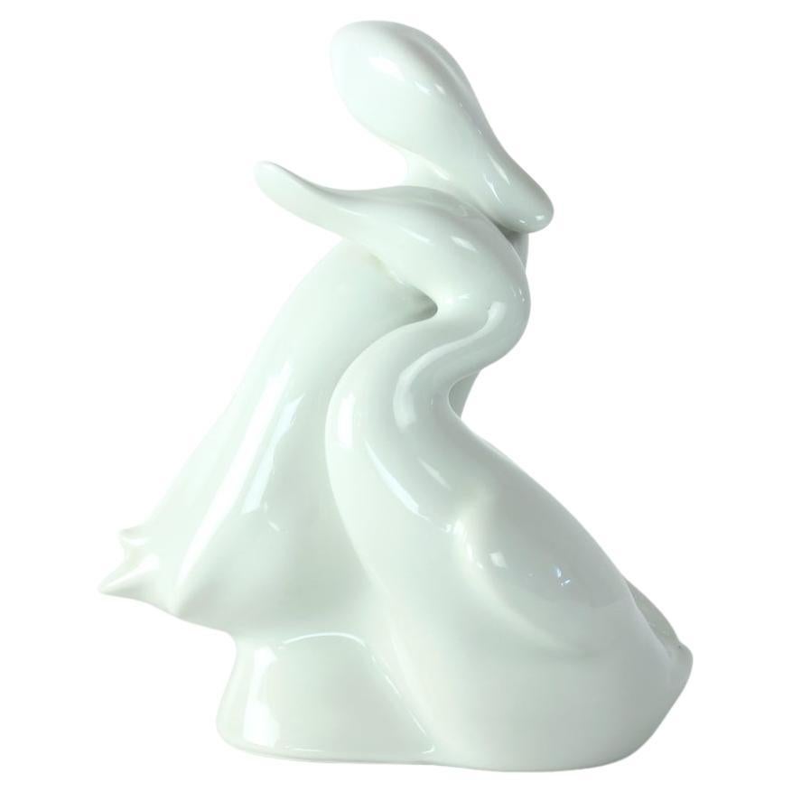 Estatua de porcelana blanca de patos amorosos de mediados de siglo, Royal Dux Checoslovaquia