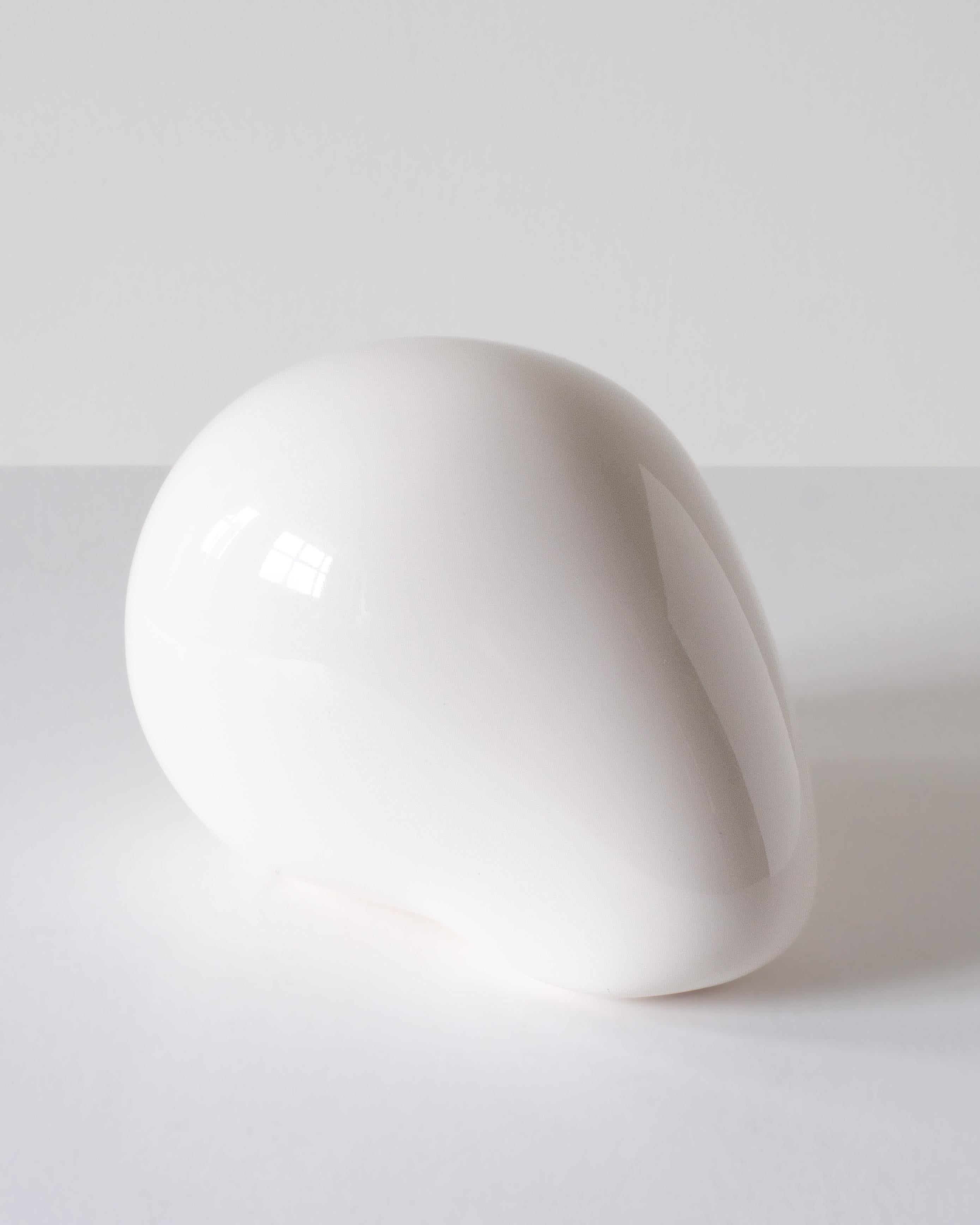Weißer Mini-Schädel - Porzellanskulptur, von Andréason & Leibel, Contemporary  im Angebot 6