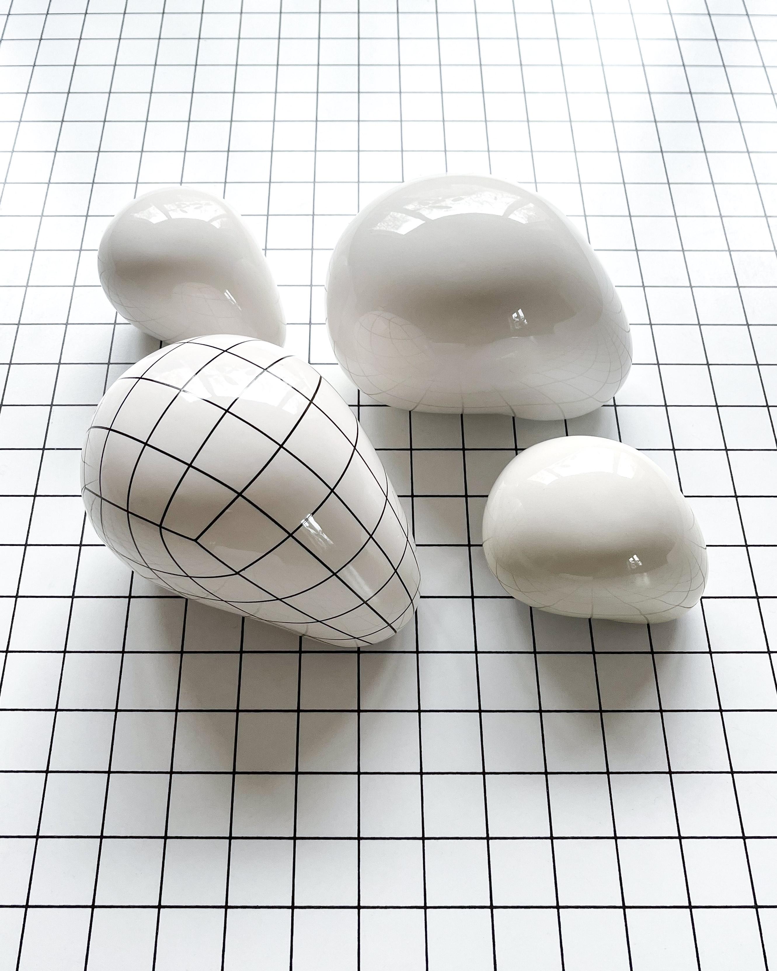 Weißer Mini-Schädel - Porzellanskulptur, von Andréason & Leibel, Contemporary  (Moderne) im Angebot