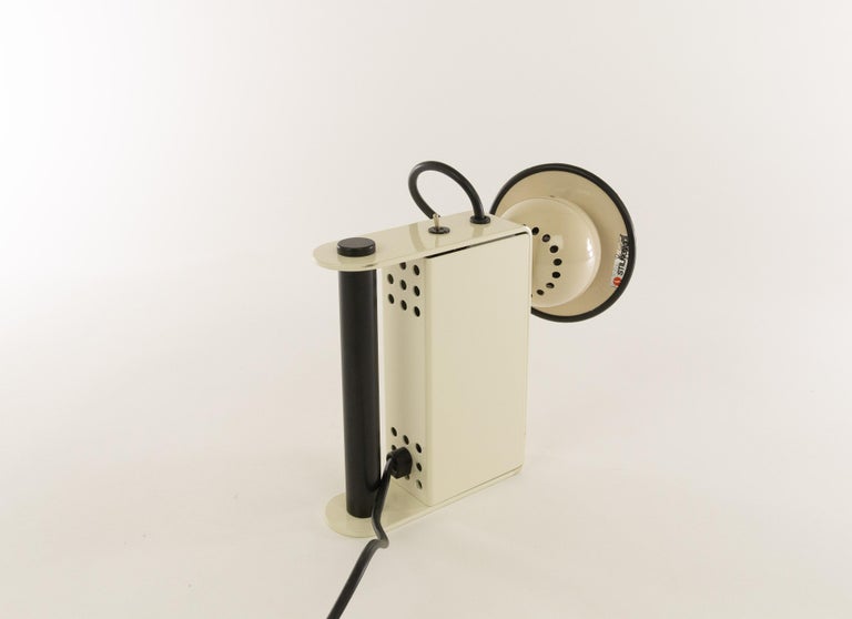 Italian White Minibox Table Lamp by Gae Aulenti & Piero Castiglioni for Stilnovo, 1980s For Sale