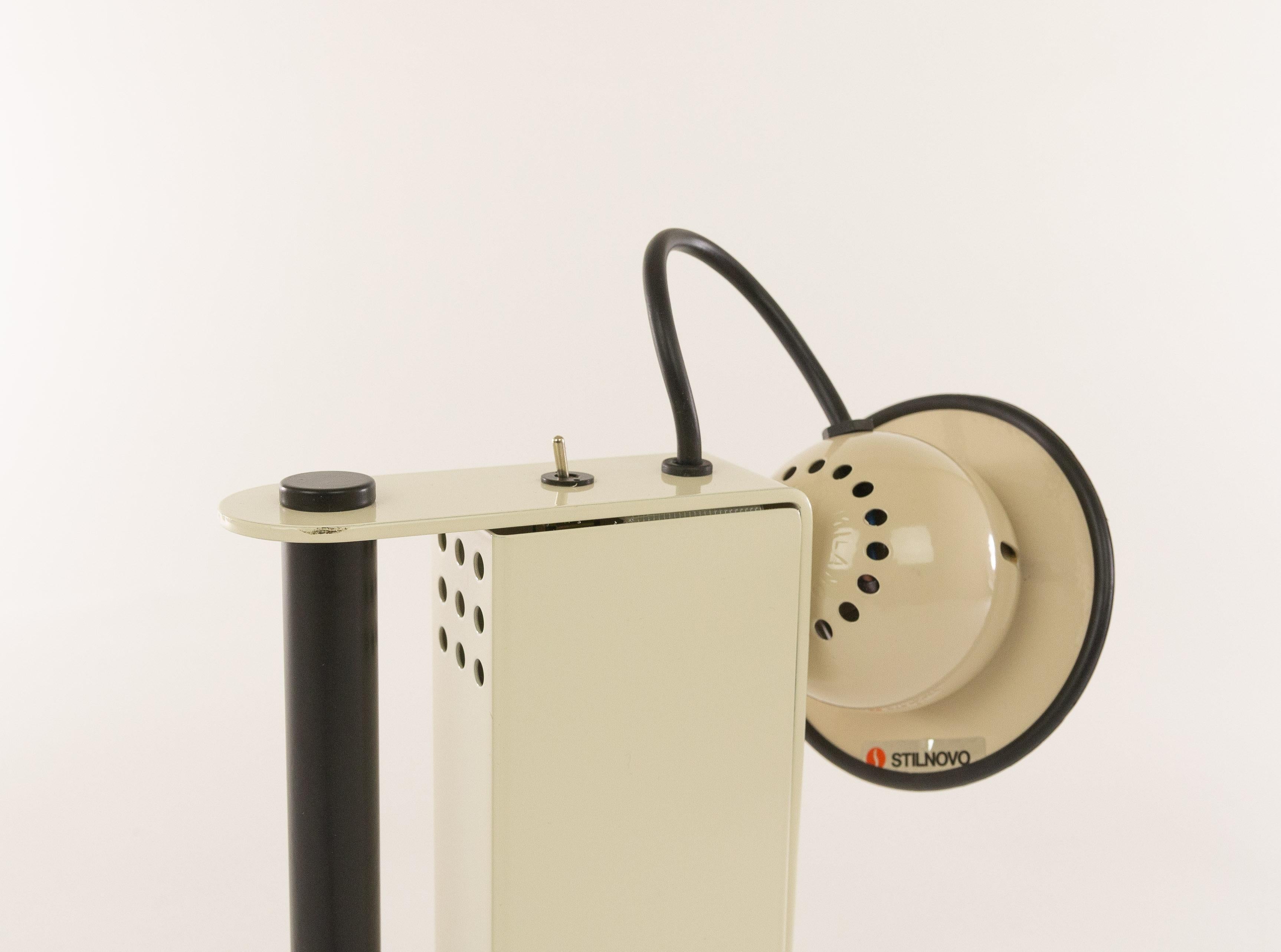 Laqué Lampe de bureau blanche « Minibox » de Gae Aulenti & Piero Castiglioni pour Stilnovo, années 1980 en vente