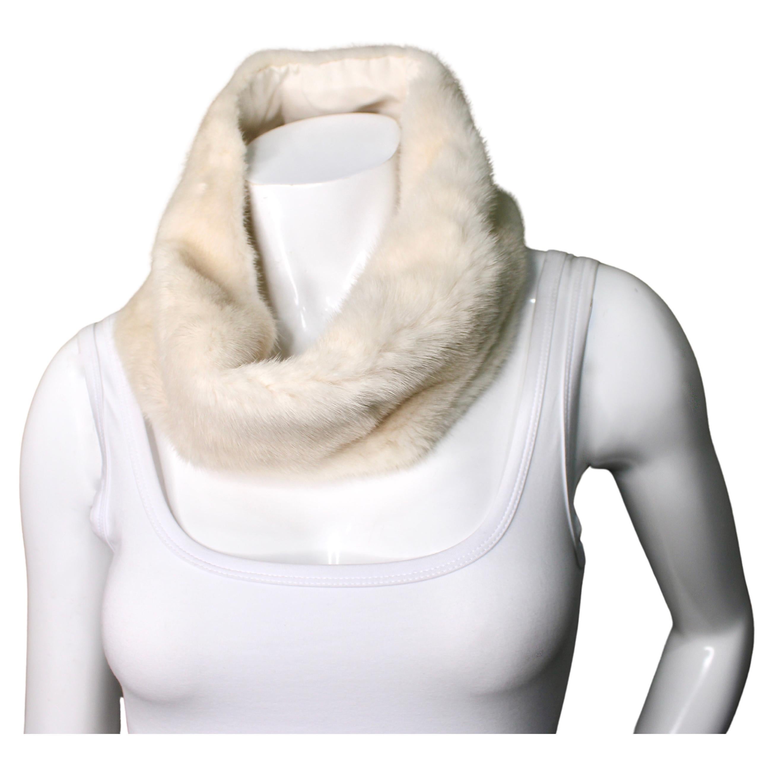 White Mink Fur Infinity Cowl With Silk Lining circa Mid-Century For Sale