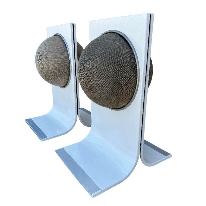 White Mod Apollo Electrophonic Stereo Floor Speakers, Pair In Good Condition For Sale In Van Nuys, CA