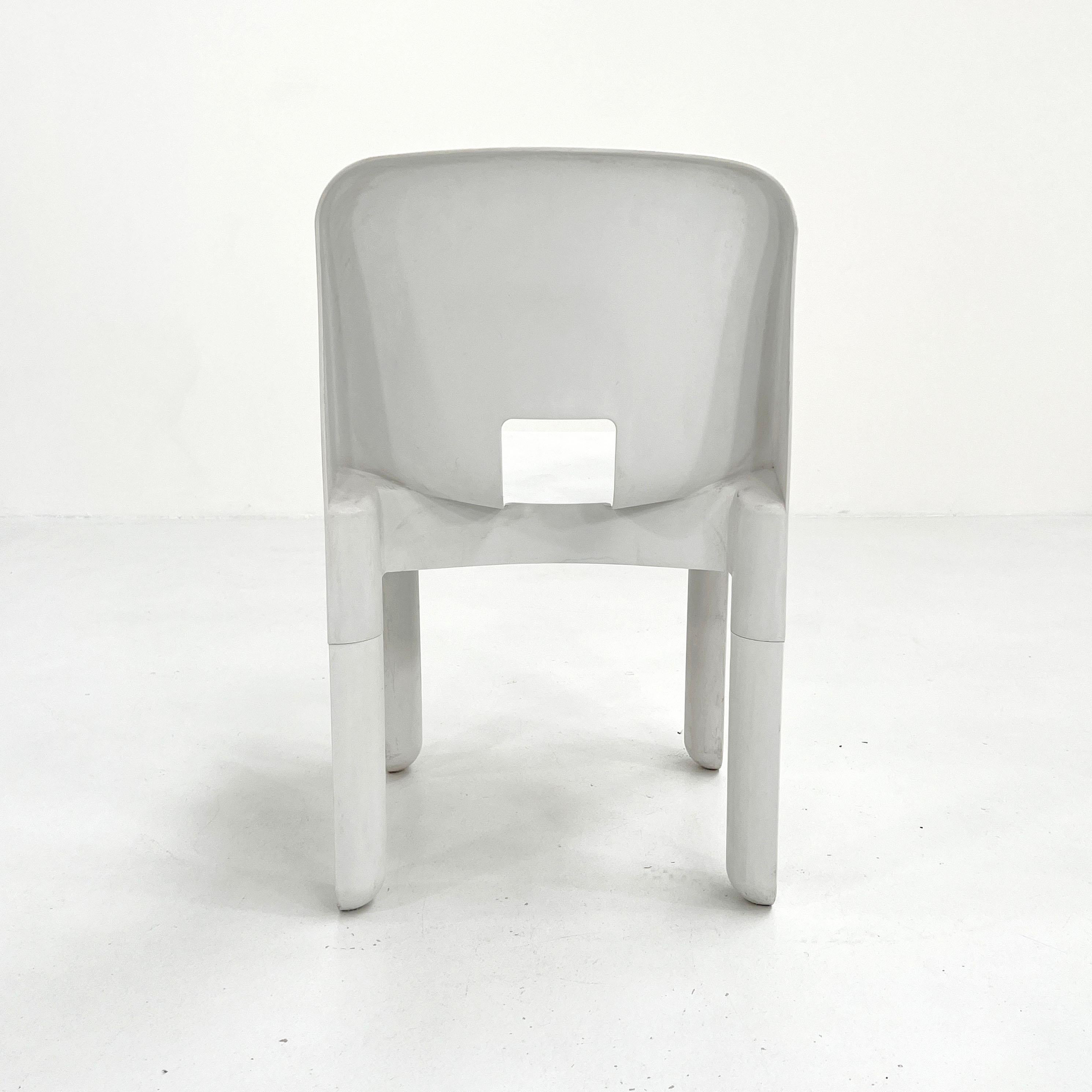 Late 20th Century White Model 4867 Universale Chair by Joe Colombo for Kartell, 1970s