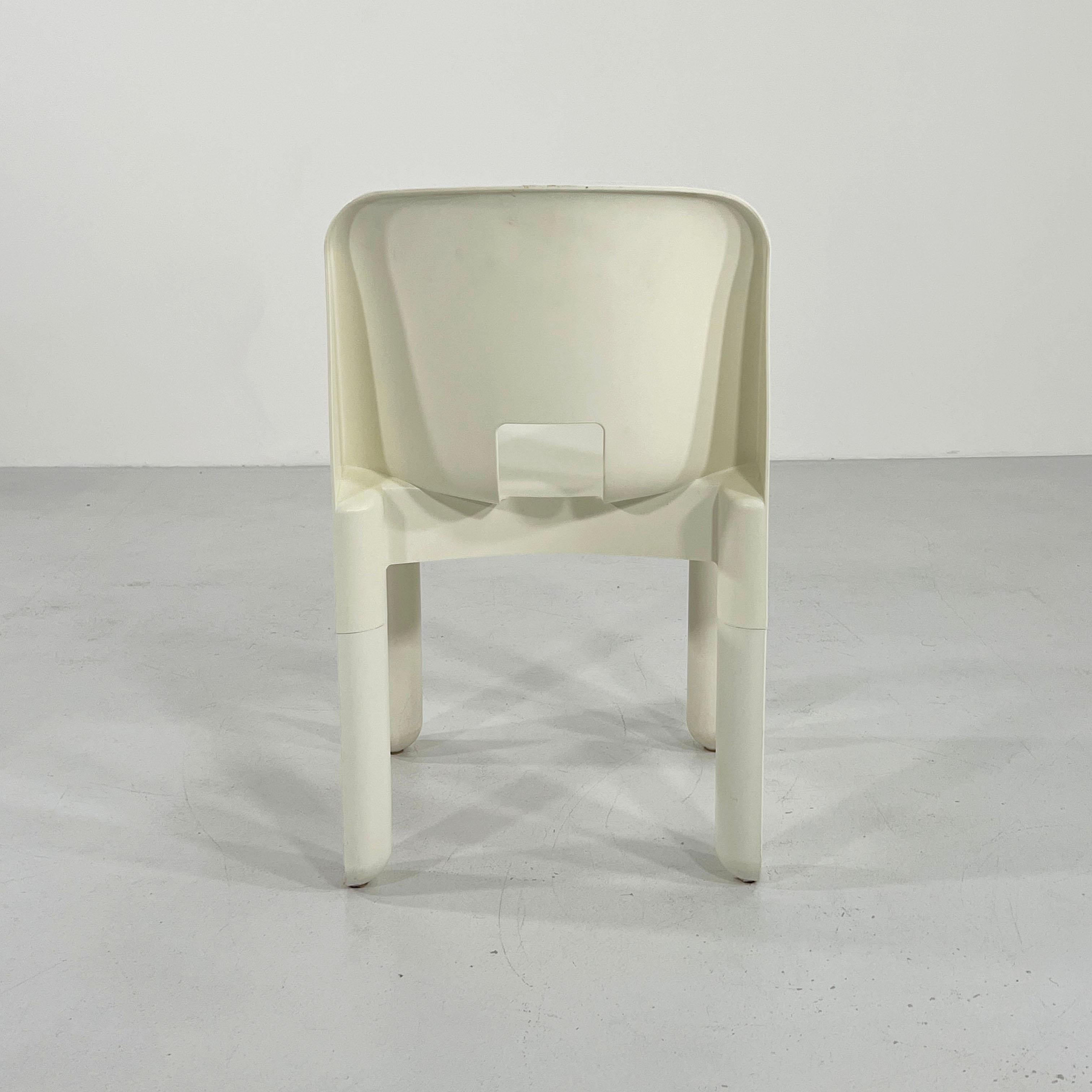 Late 20th Century White Model 4867 Universale Chair by Joe Colombo for Kartell, 1970s