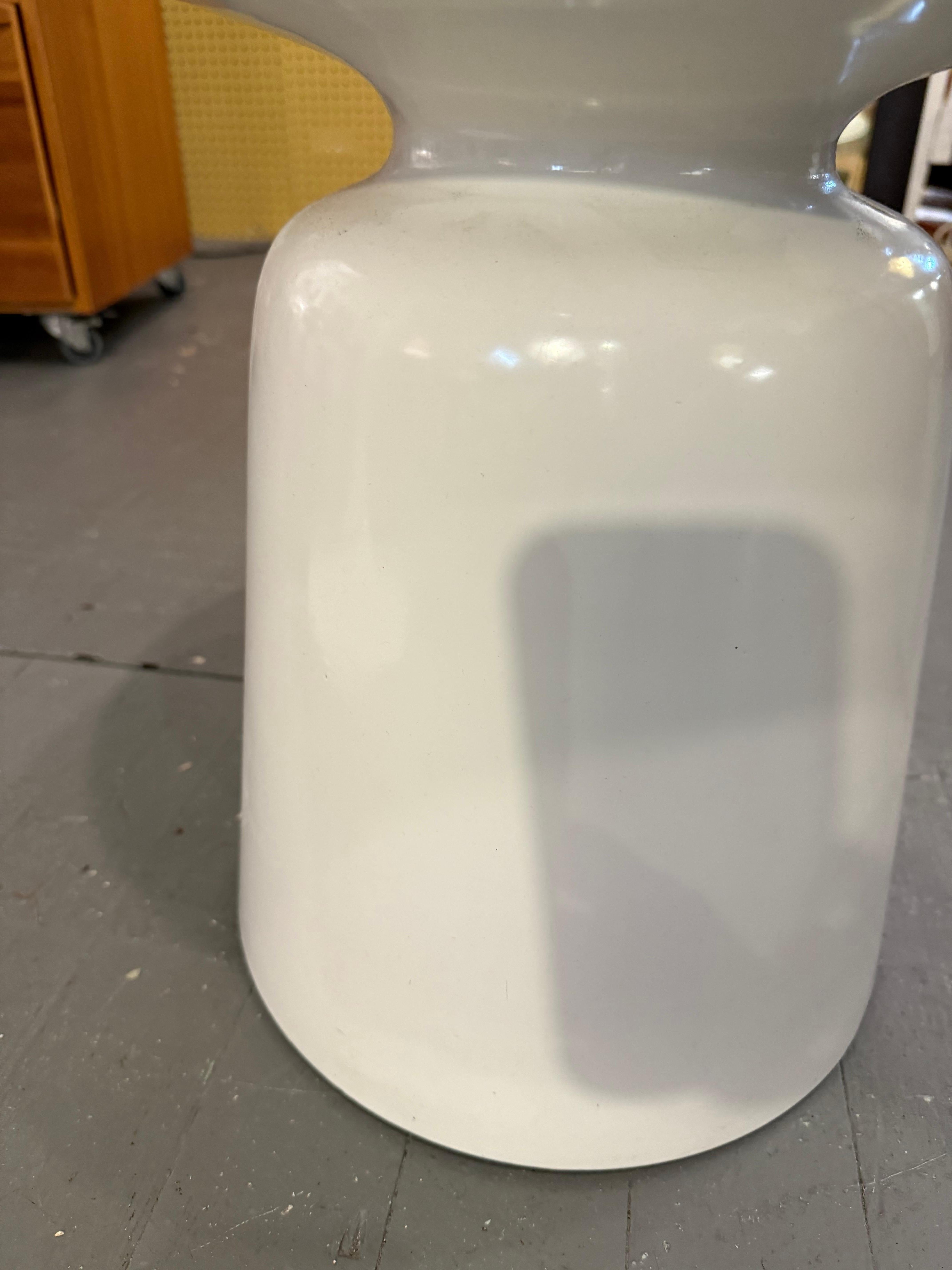 American White Modernist Sculptural Side Table/ Low Pedestal For Sale