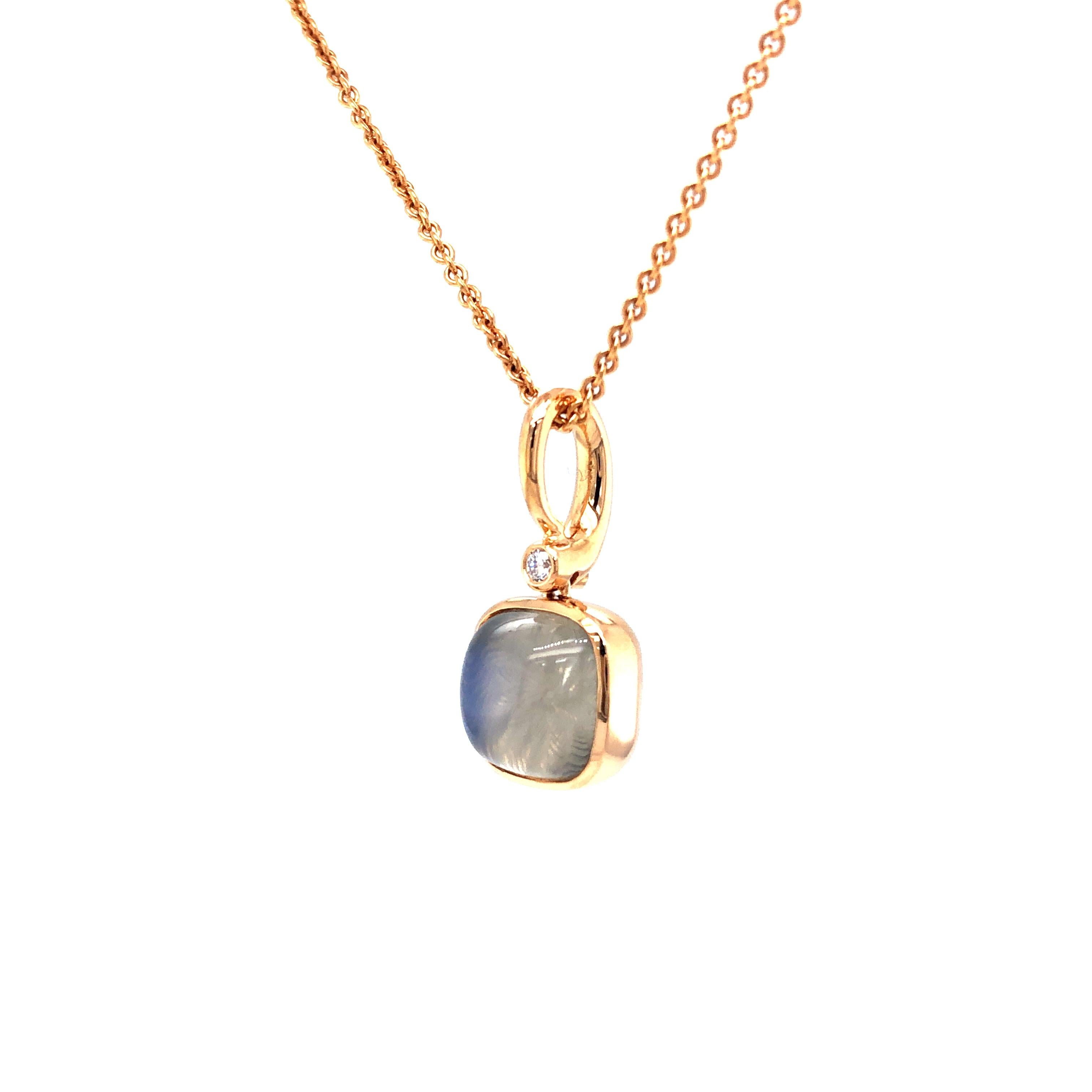 Contemporain Collier avec pendentif en pierre de lune blanche et guillochis en or rose 18k 1 Dia. 0.04ct G VS en vente