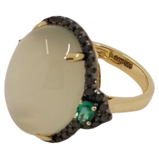 White Moonstone Black Diamonds and Emerald in 14kt Yellow Gold Cocktail Ring In New Condition In Hong Kong, HK
